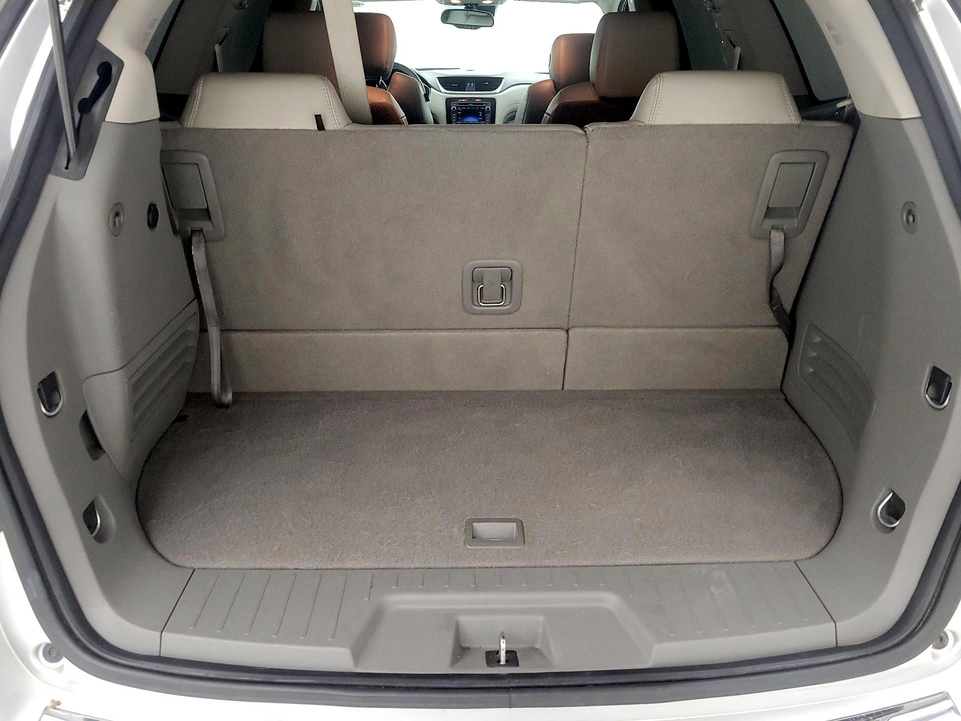 Thumbnail: 2016 Chevrolet Traverse - 16