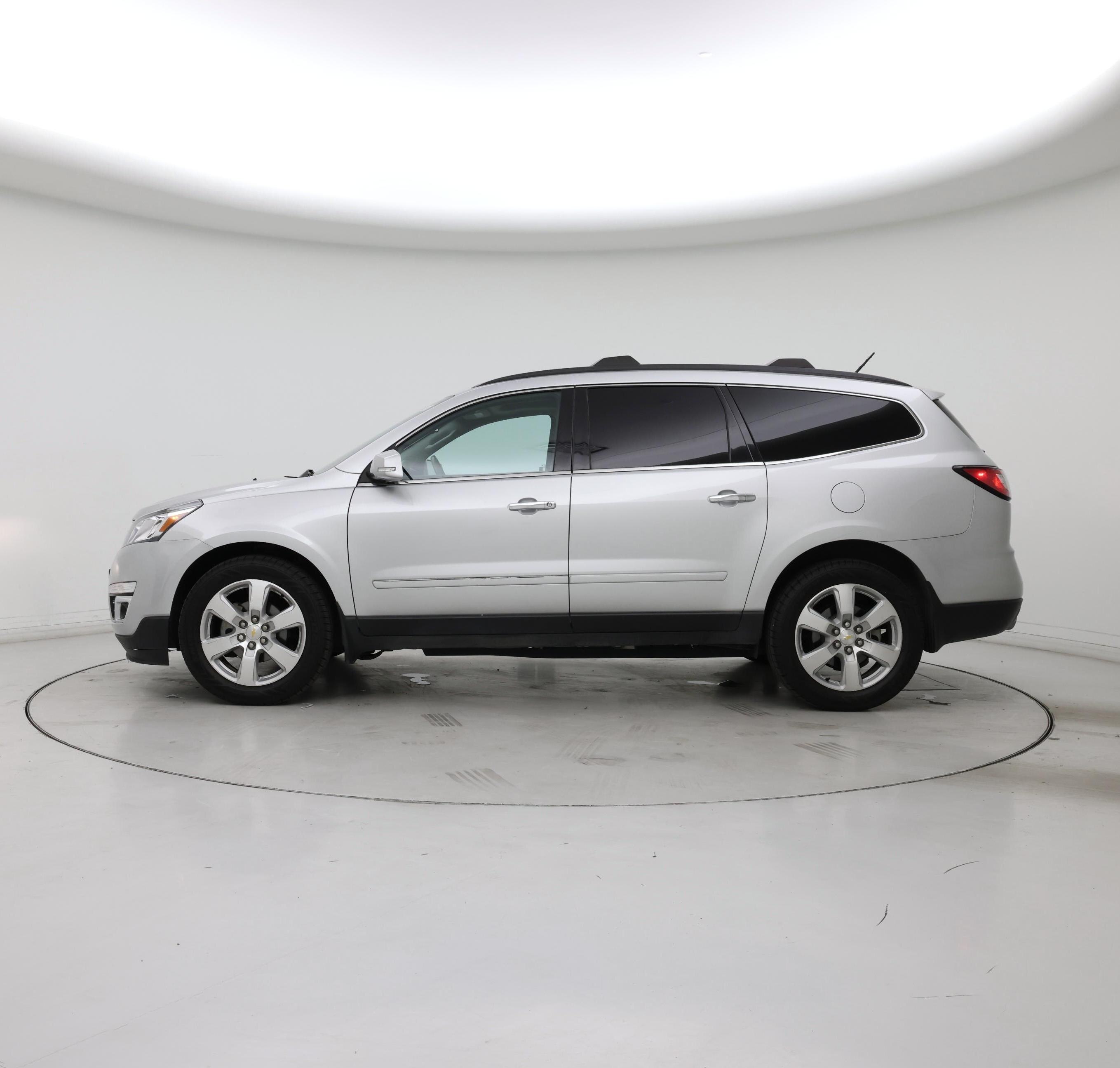 Thumbnail: 2016 Chevrolet Traverse - 3
