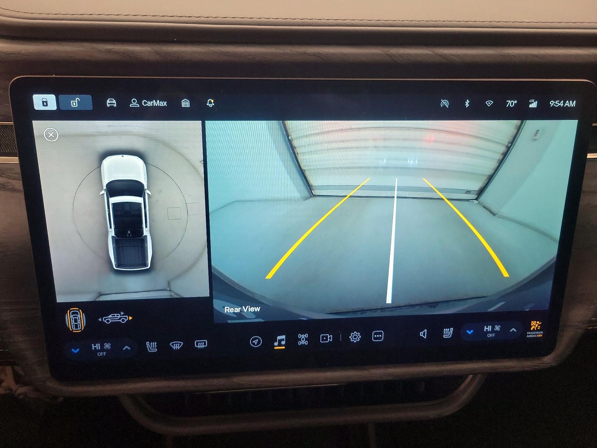 Thumbnail: 2023 Rivian R1T - 15