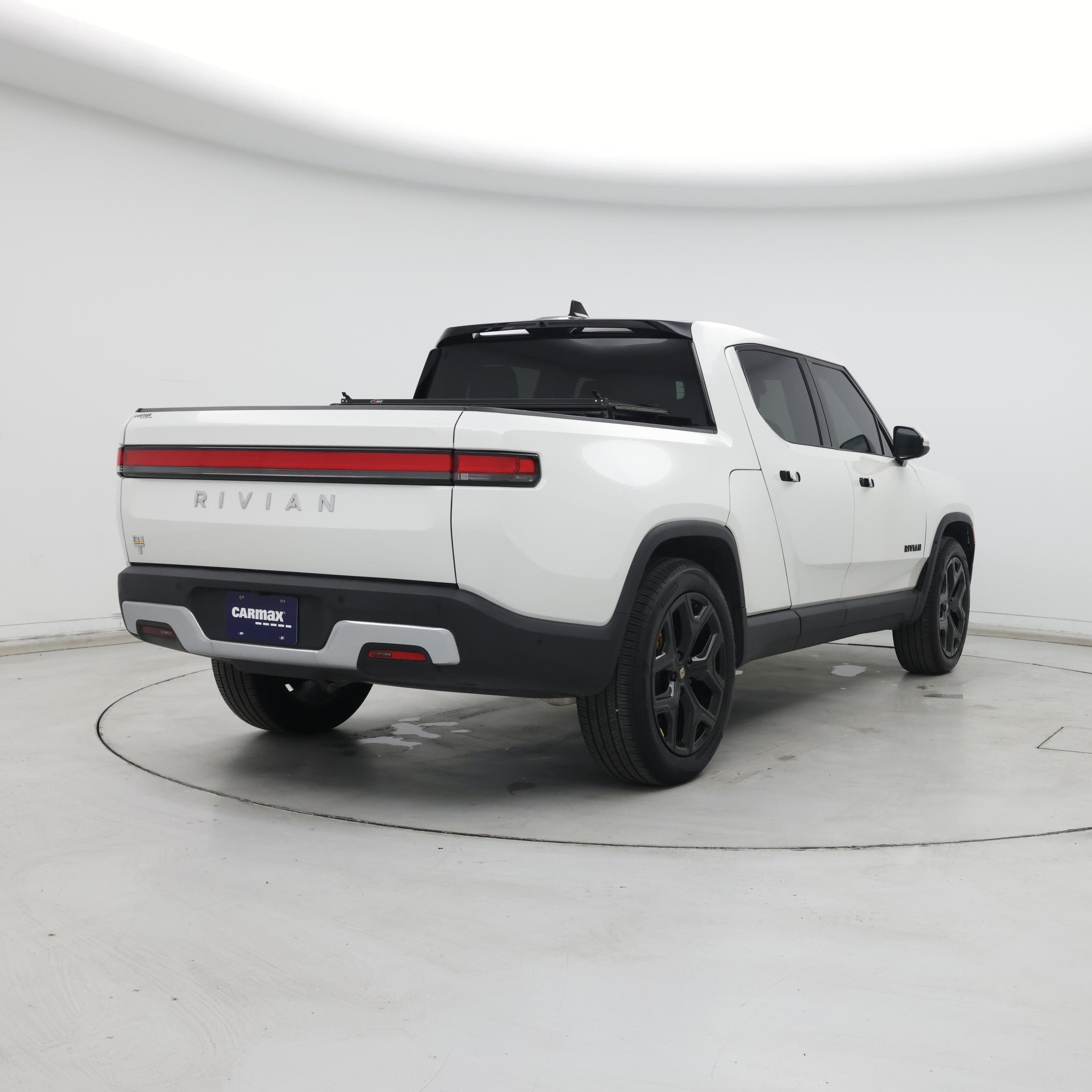 Thumbnail: 2023 Rivian R1T - 8