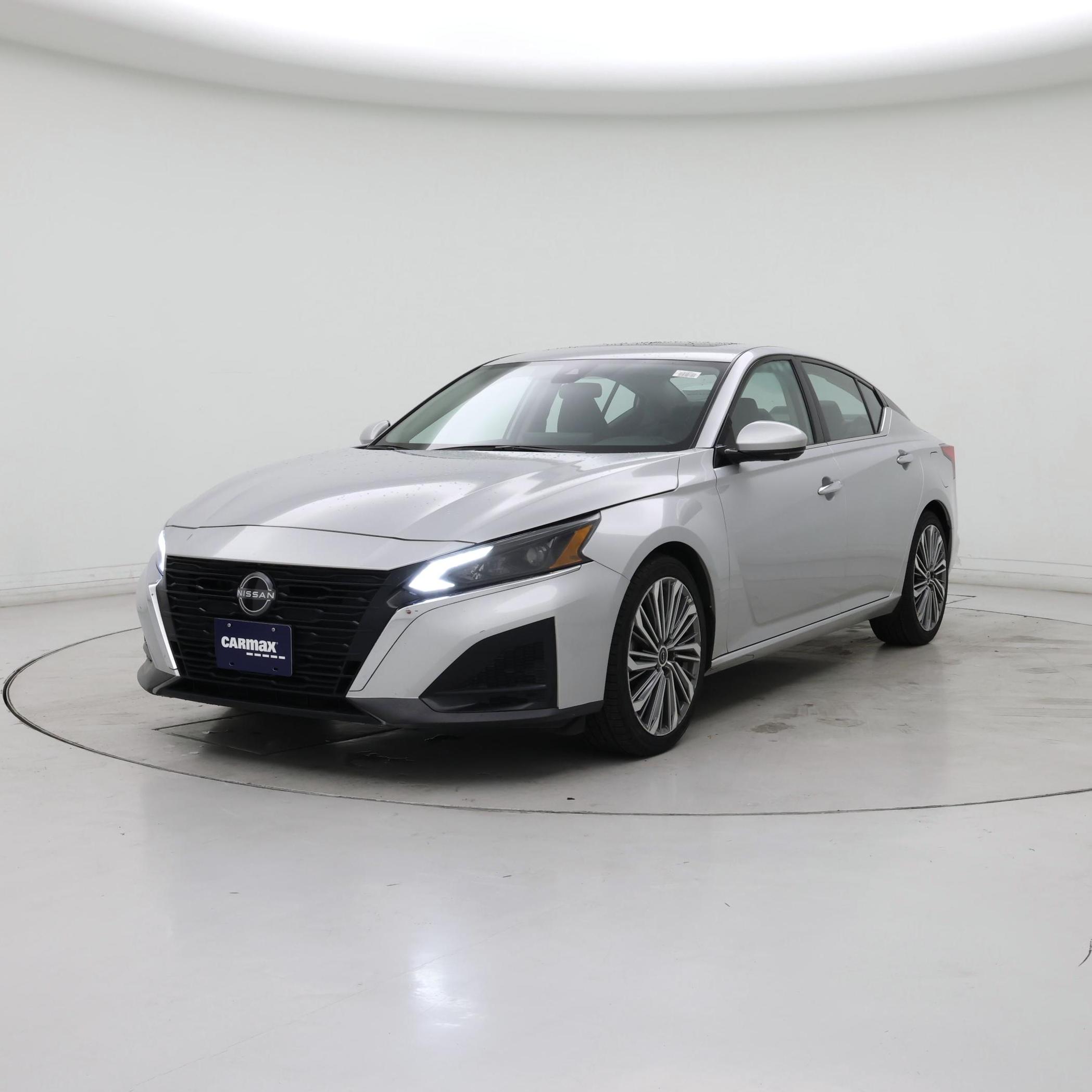 Thumbnail: 2023 Nissan Altima - 4
