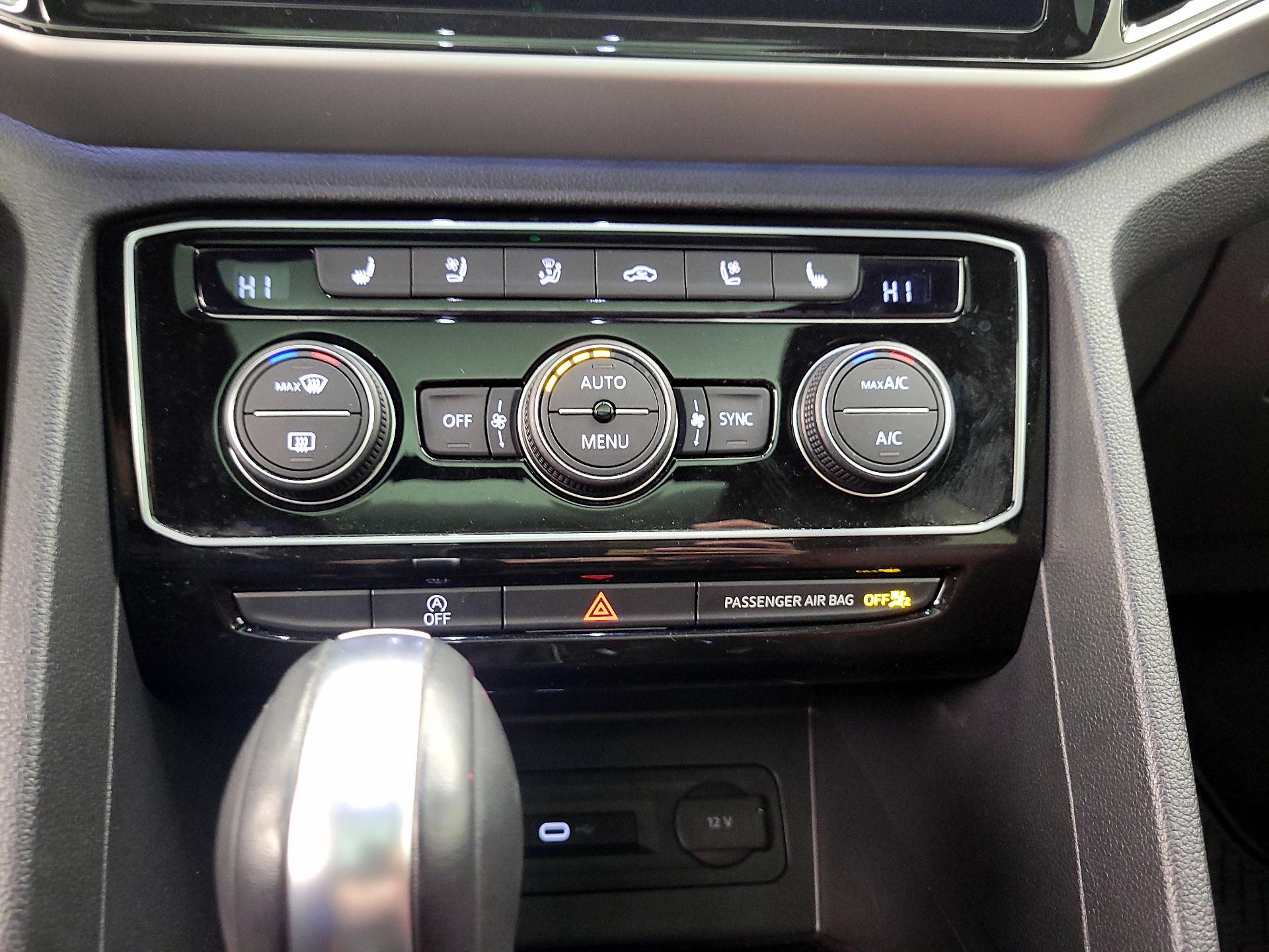 Thumbnail: 2023 Volkswagen Atlas - 17