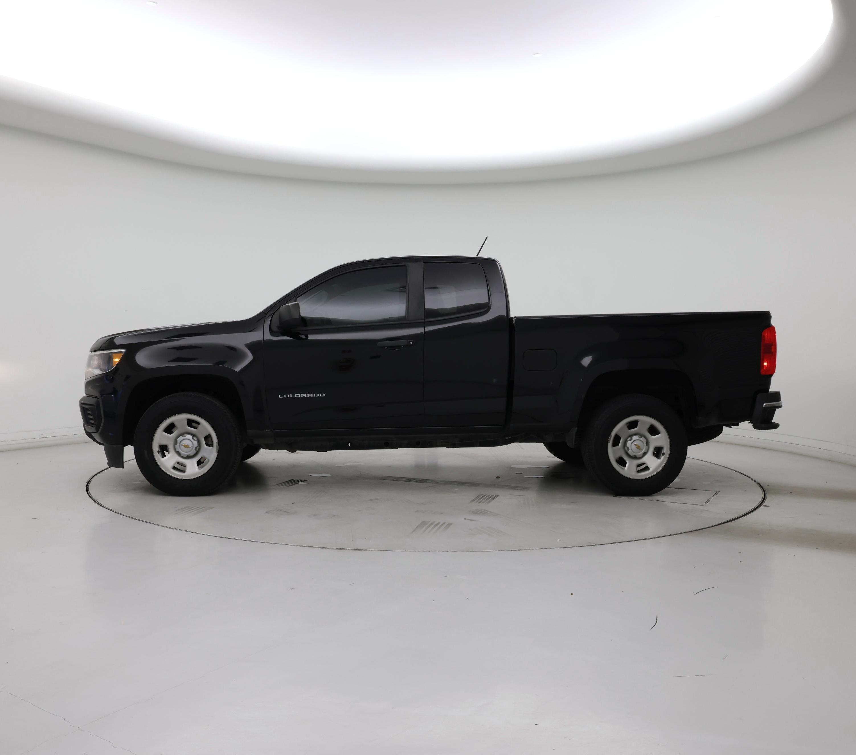 Thumbnail: 2021 Chevrolet Colorado - 3