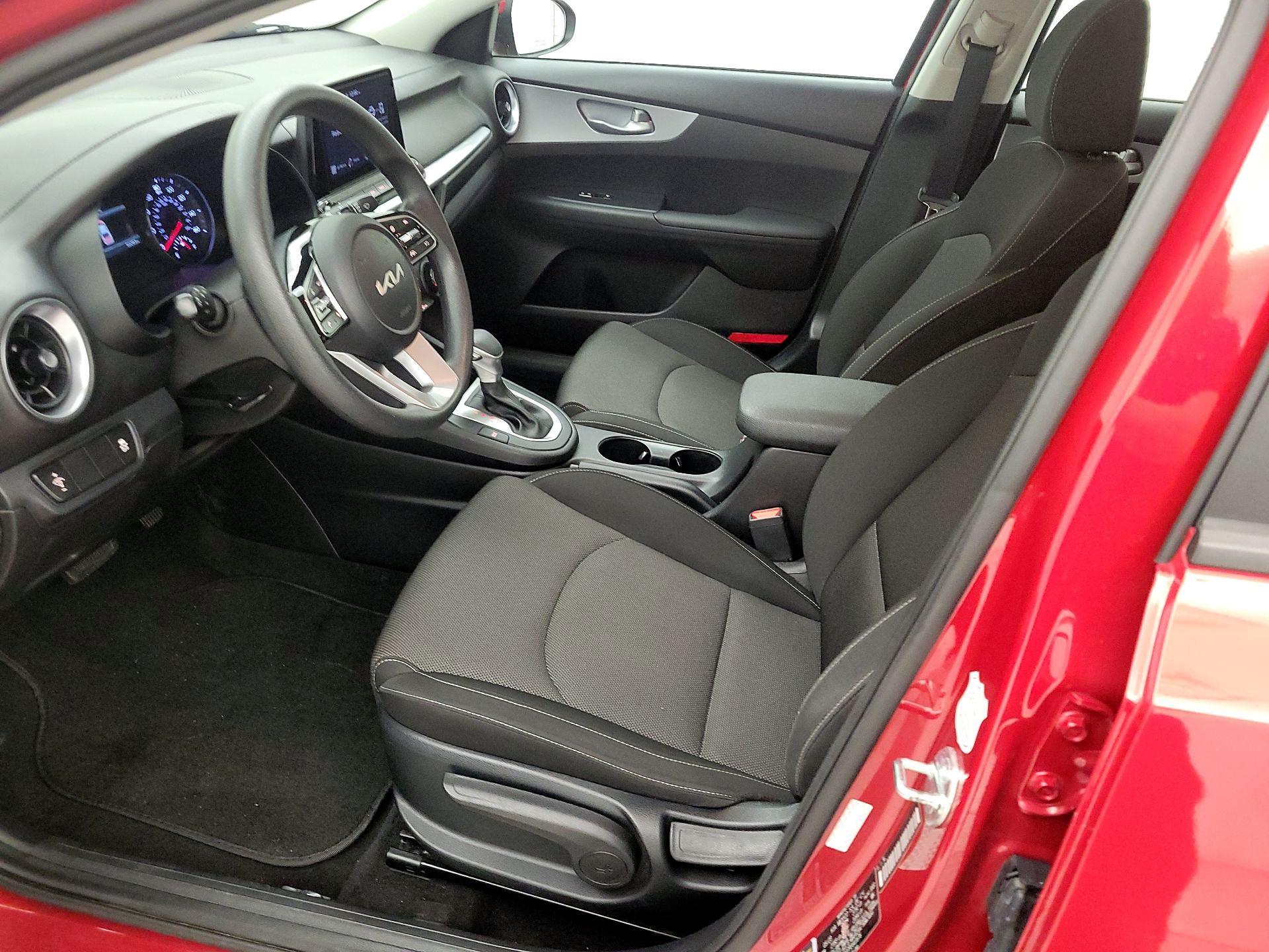 Thumbnail: 2023 Kia Forte - 11