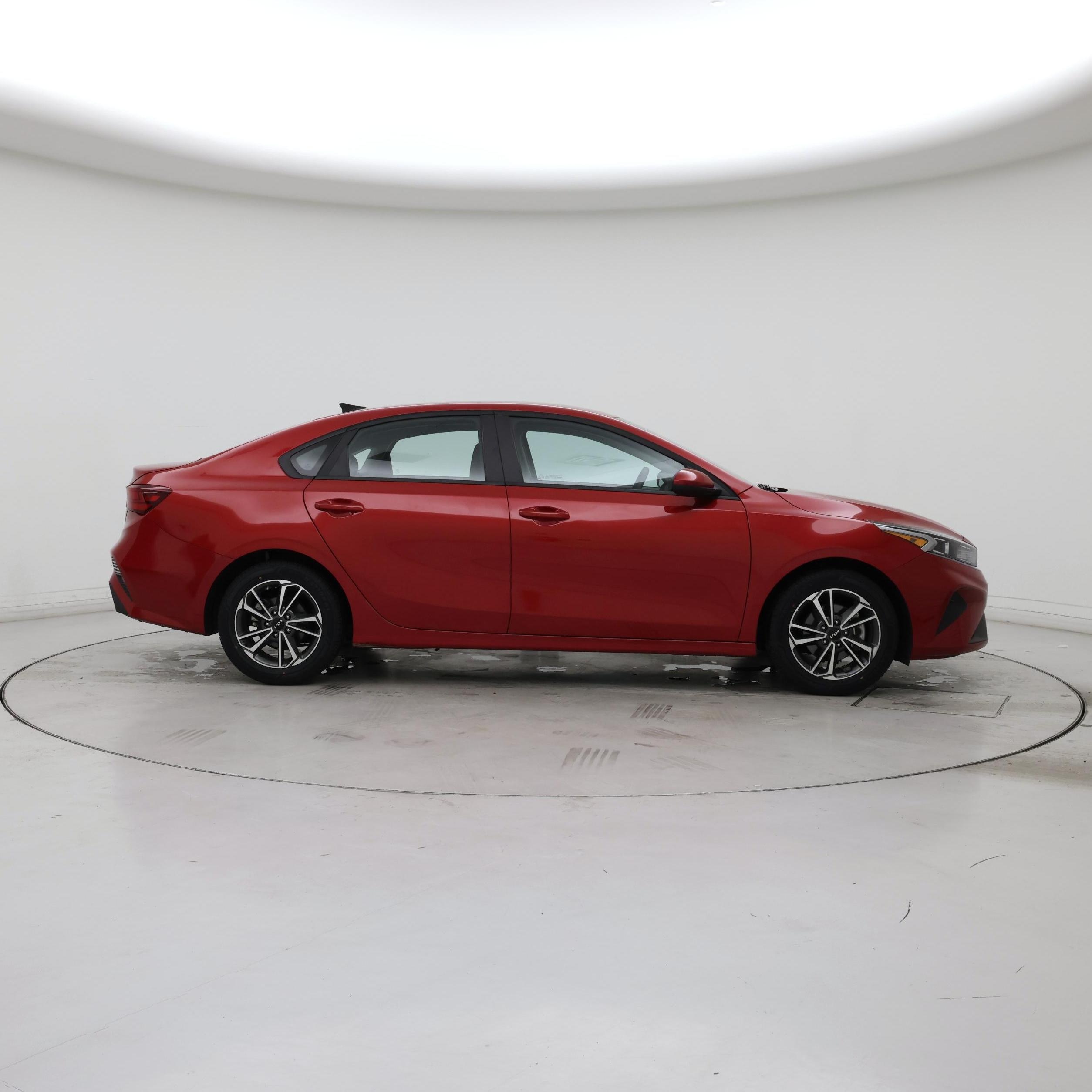 Thumbnail: 2023 Kia Forte - 7