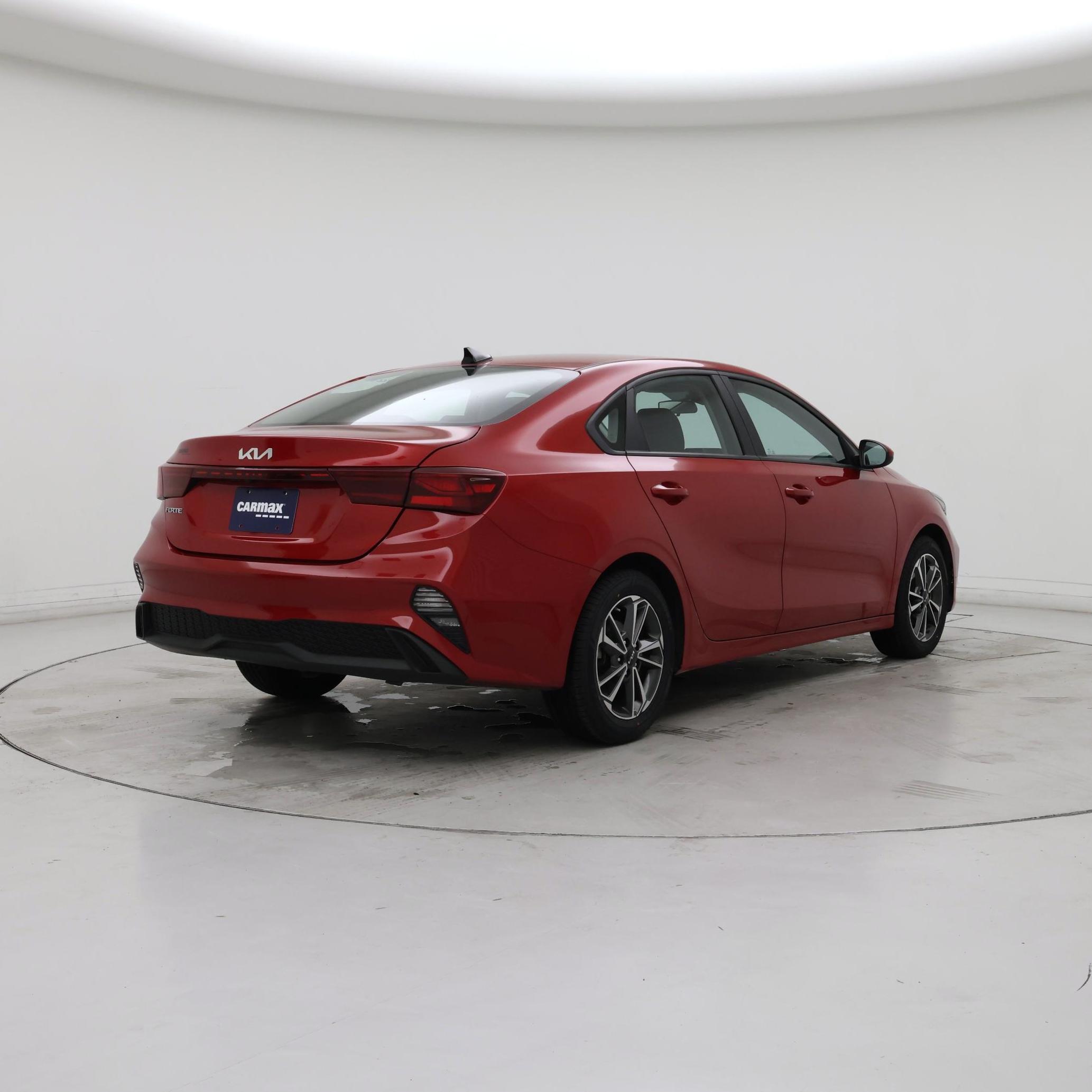 Thumbnail: 2023 Kia Forte - 8
