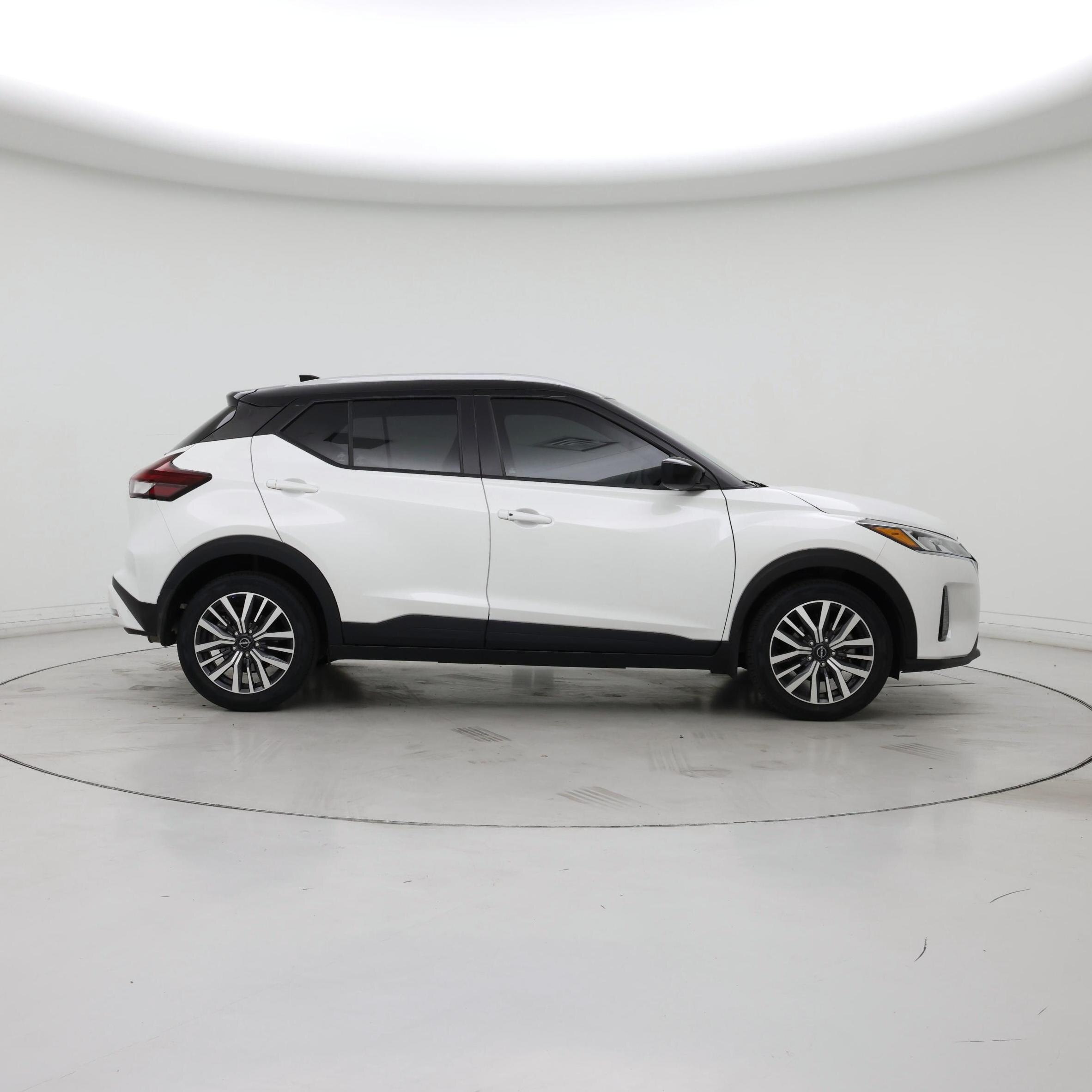 Thumbnail: 2023 Nissan Kicks - 7