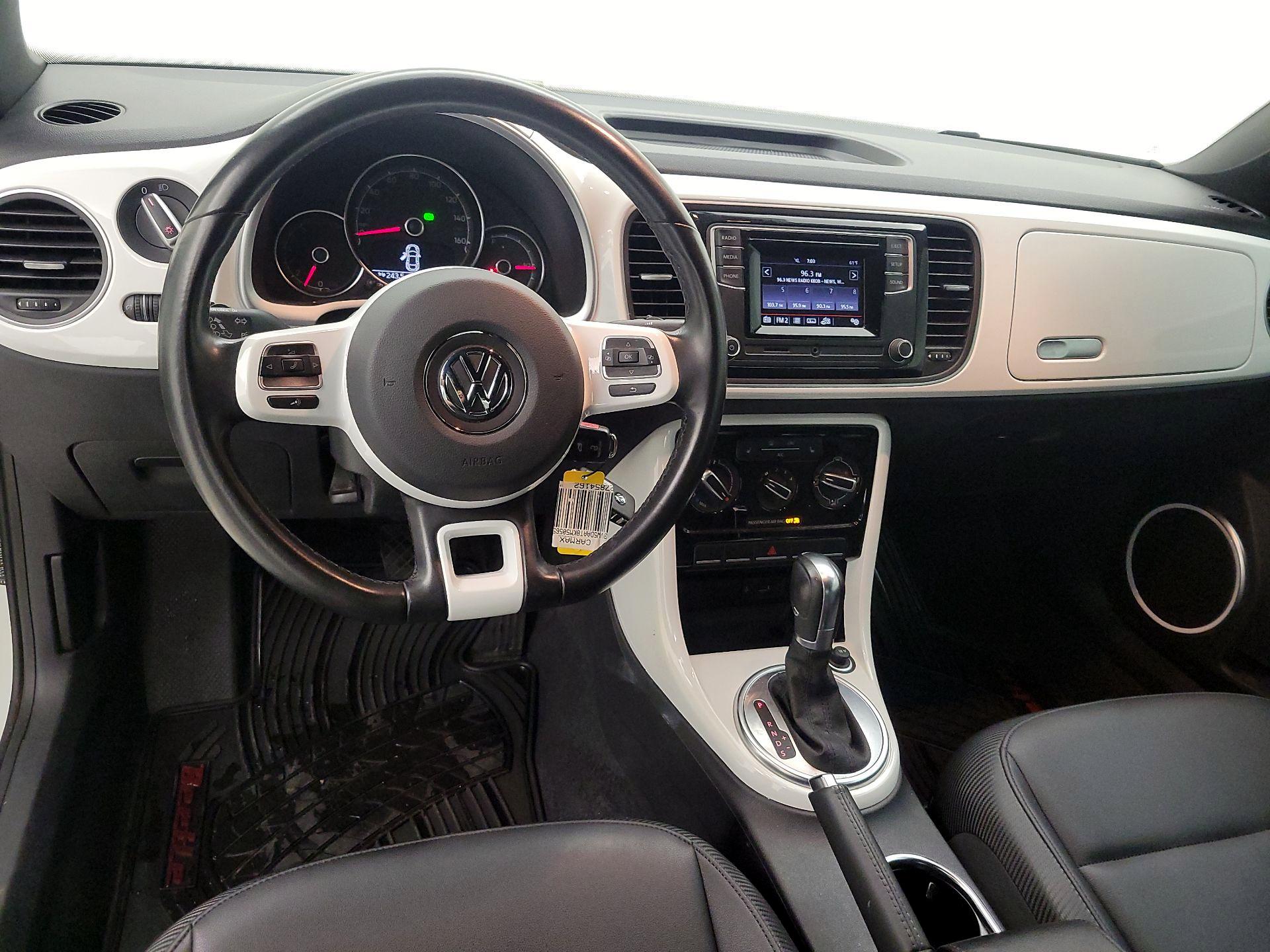 Thumbnail: 2019 Volkswagen Beetle - 9