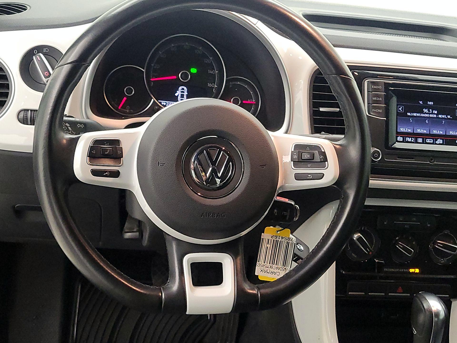 Thumbnail: 2019 Volkswagen Beetle - 10