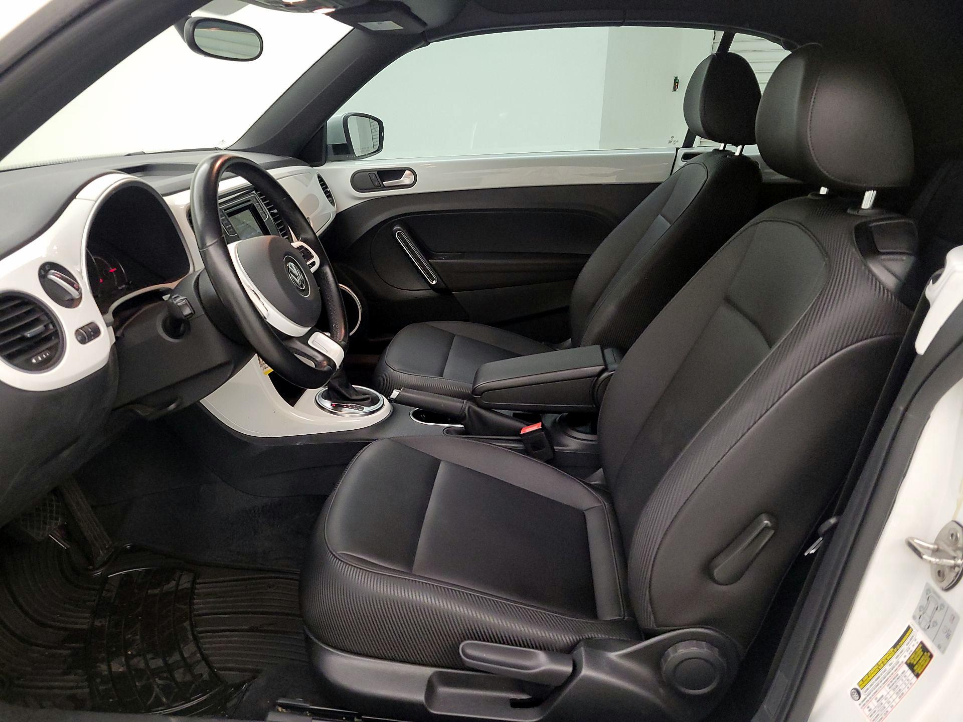 Thumbnail: 2019 Volkswagen Beetle - 11