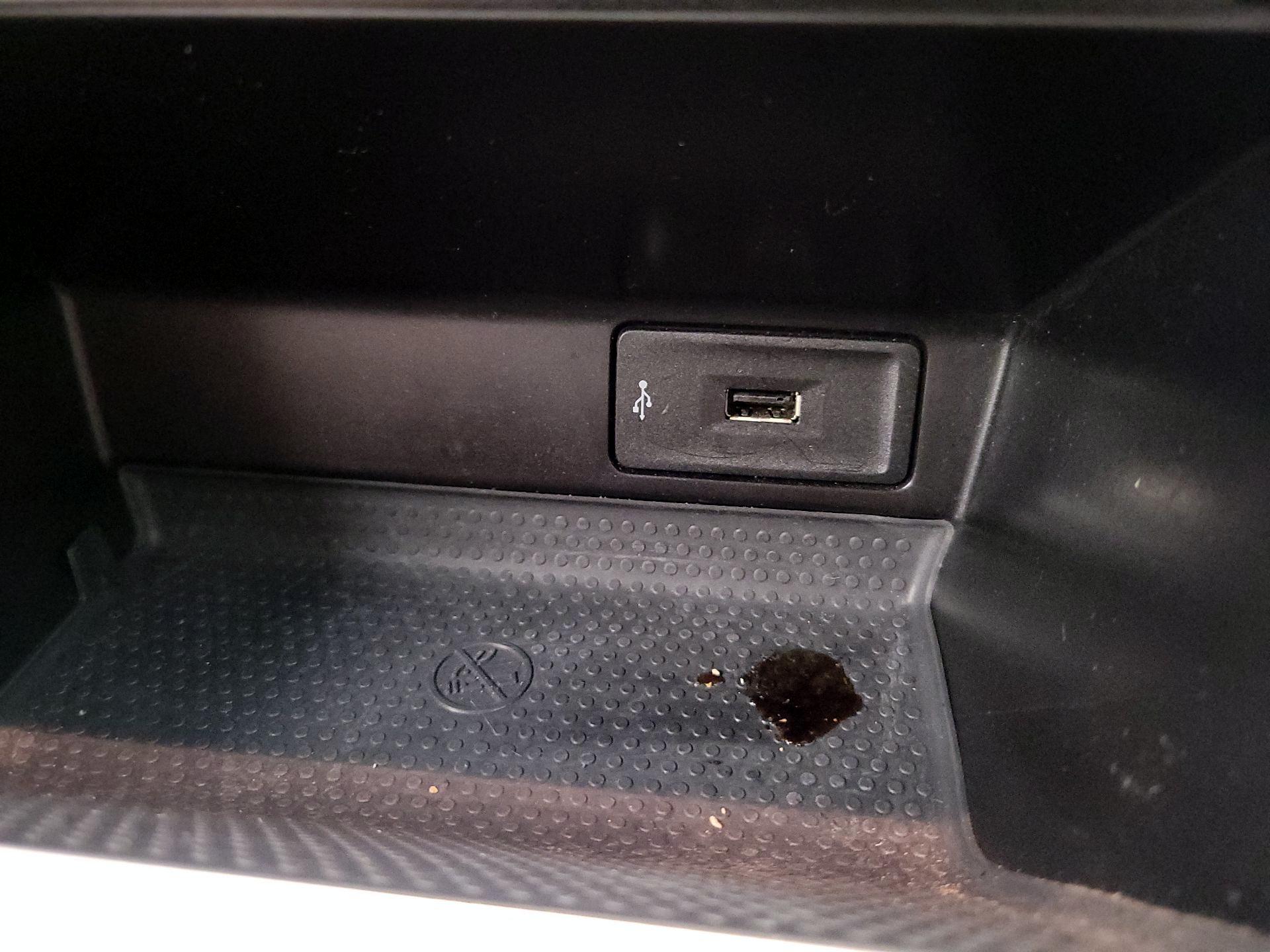 Thumbnail: 2019 Volkswagen Beetle - 18