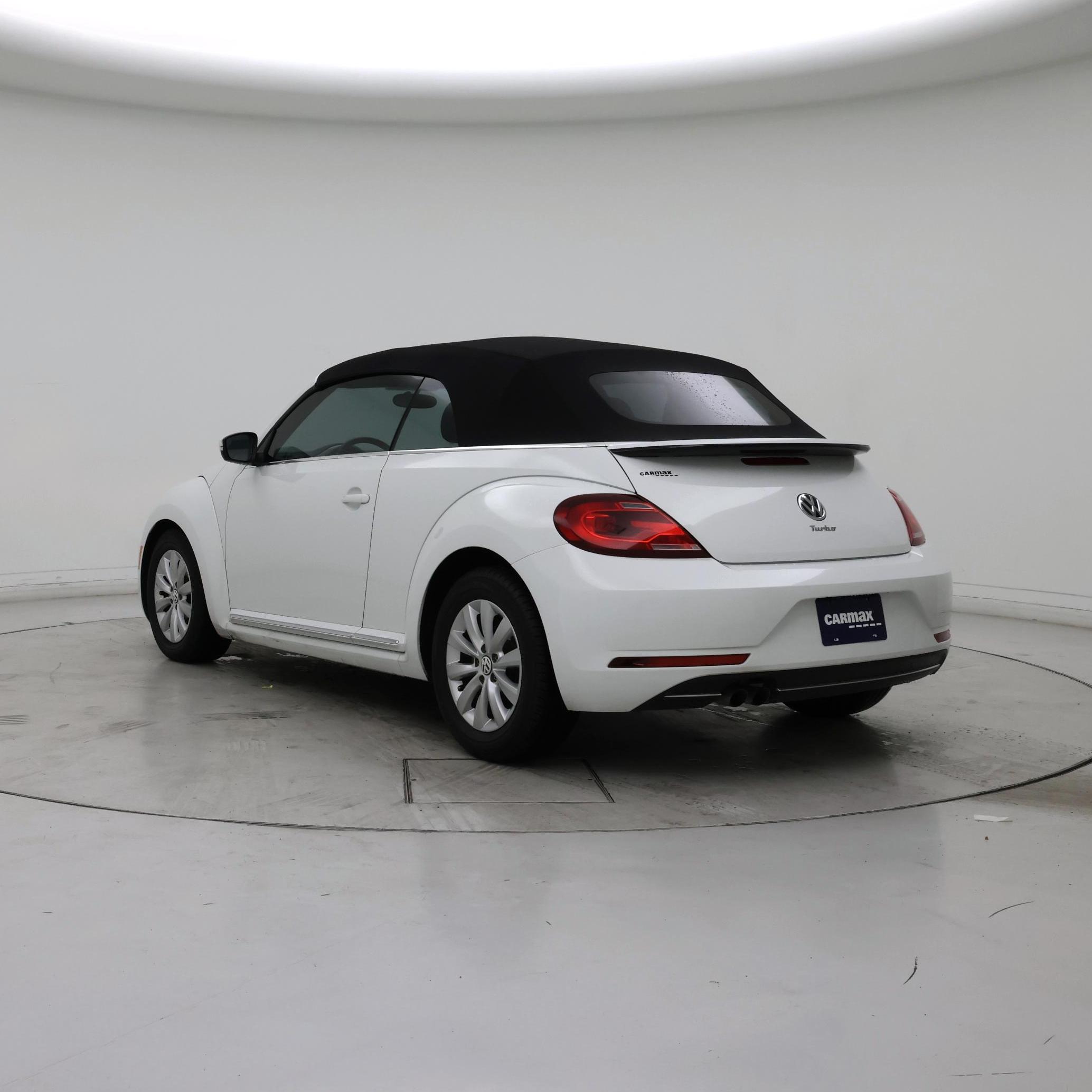 Thumbnail: 2019 Volkswagen Beetle - 2