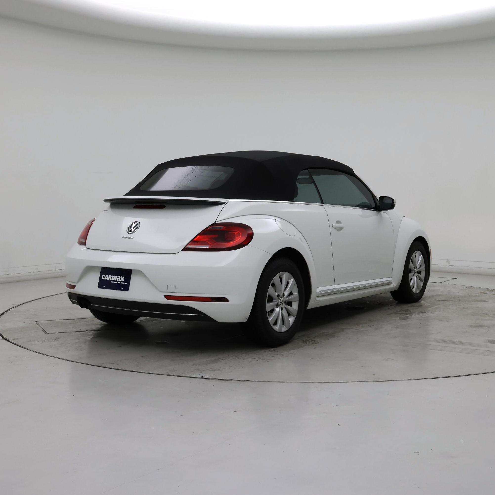 Thumbnail: 2019 Volkswagen Beetle - 8