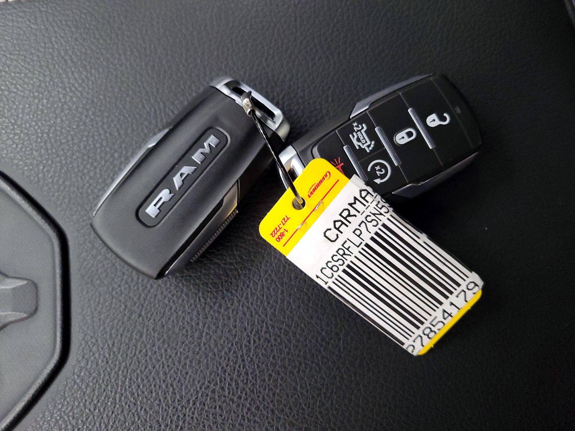 Thumbnail: 2025 RAM 1500 - 18