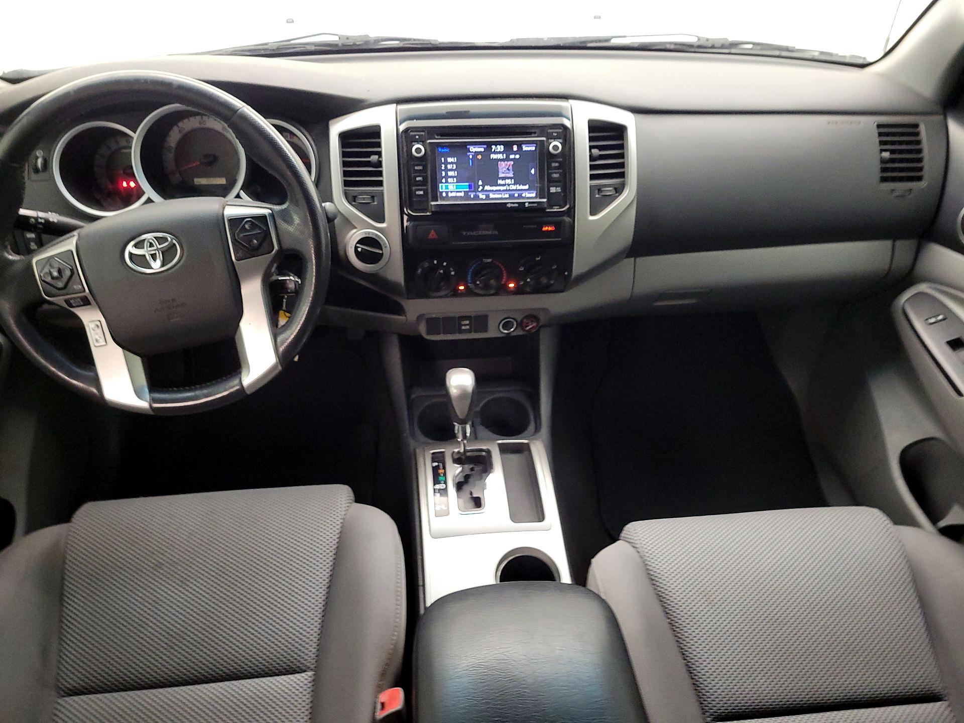 Thumbnail: 2015 Toyota Tacoma - 9