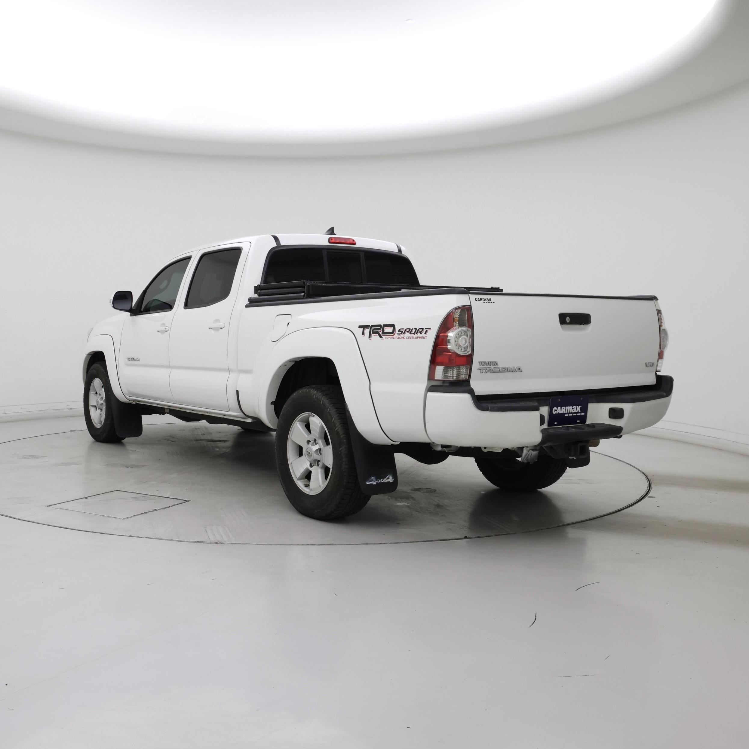 Thumbnail: 2015 Toyota Tacoma - 2
