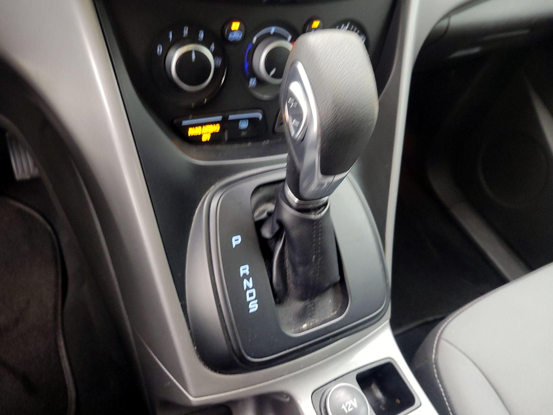 Thumbnail: 2016 Ford Escape - 15