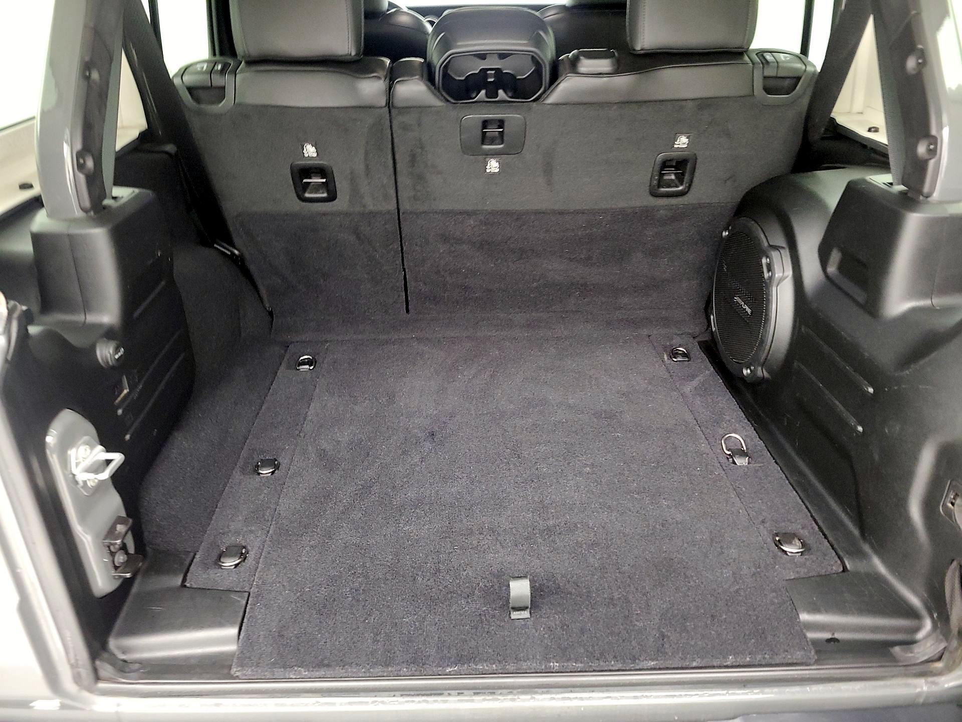 Thumbnail: 2020 Jeep Wrangler - 16