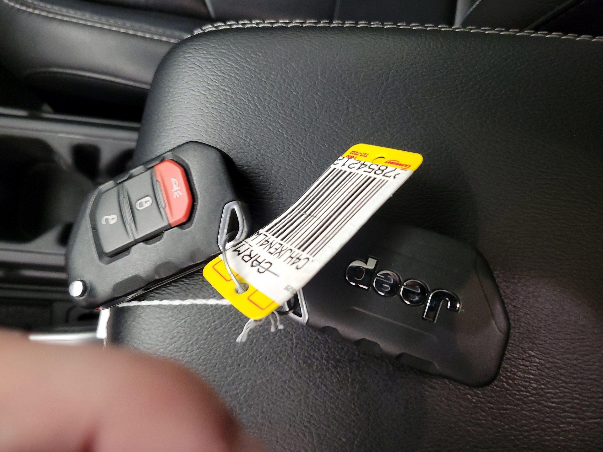 Thumbnail: 2020 Jeep Wrangler - 18