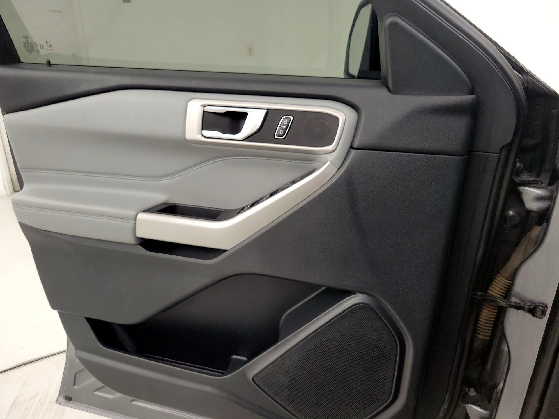 Thumbnail: 2021 Ford Explorer - 12