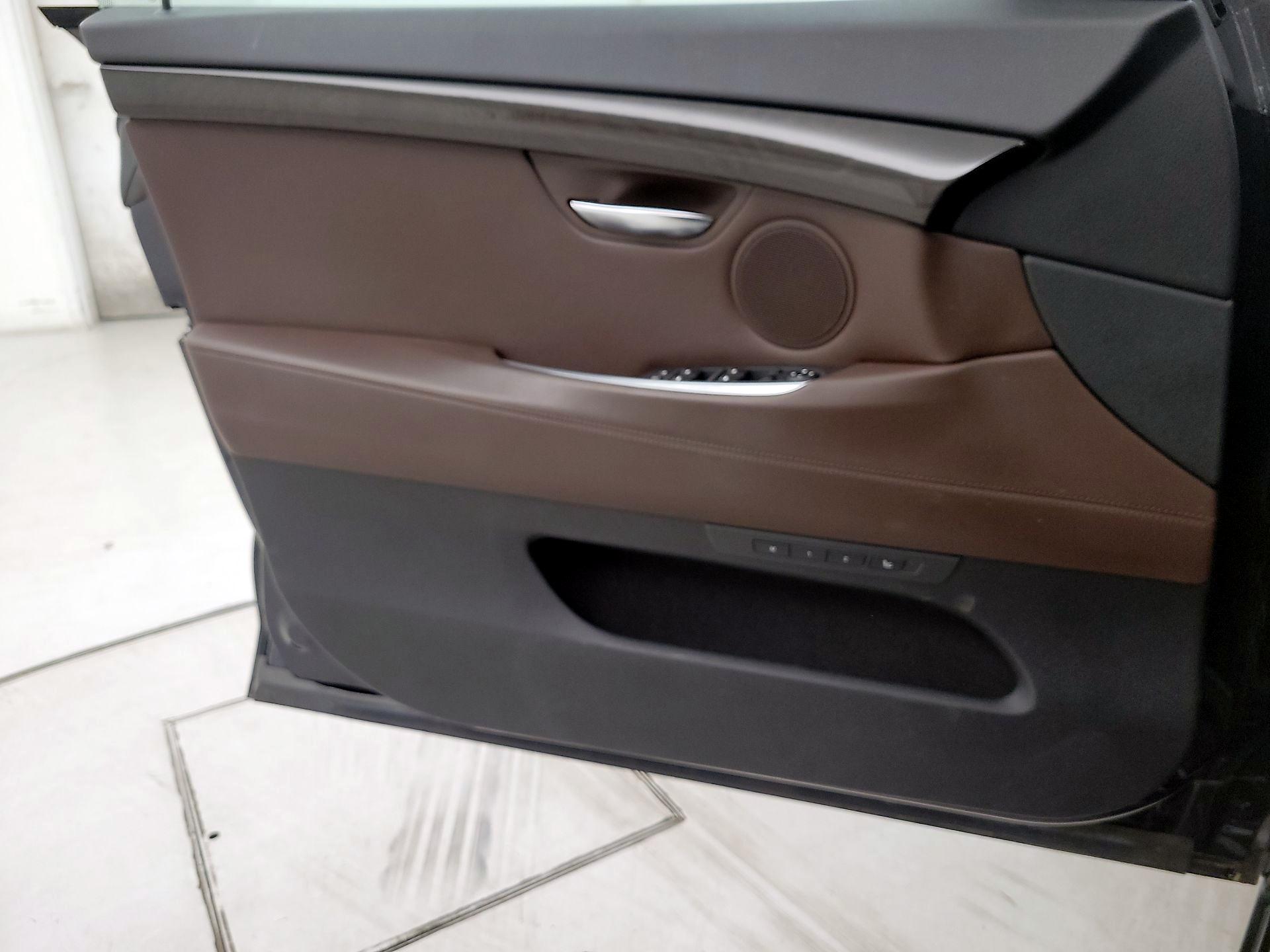 Thumbnail: 2014 BMW 5 Series - 12