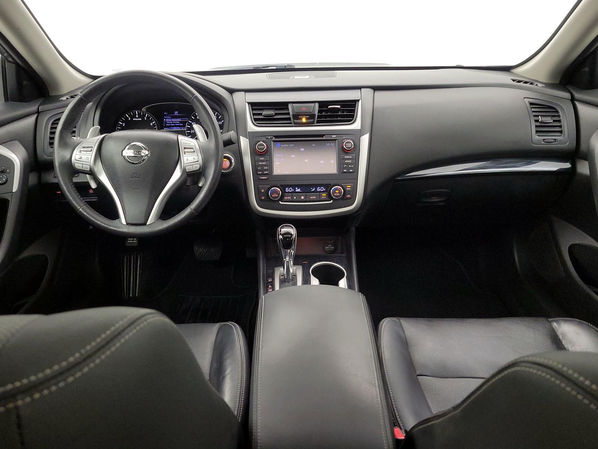 Thumbnail: 2017 Nissan Altima - 9