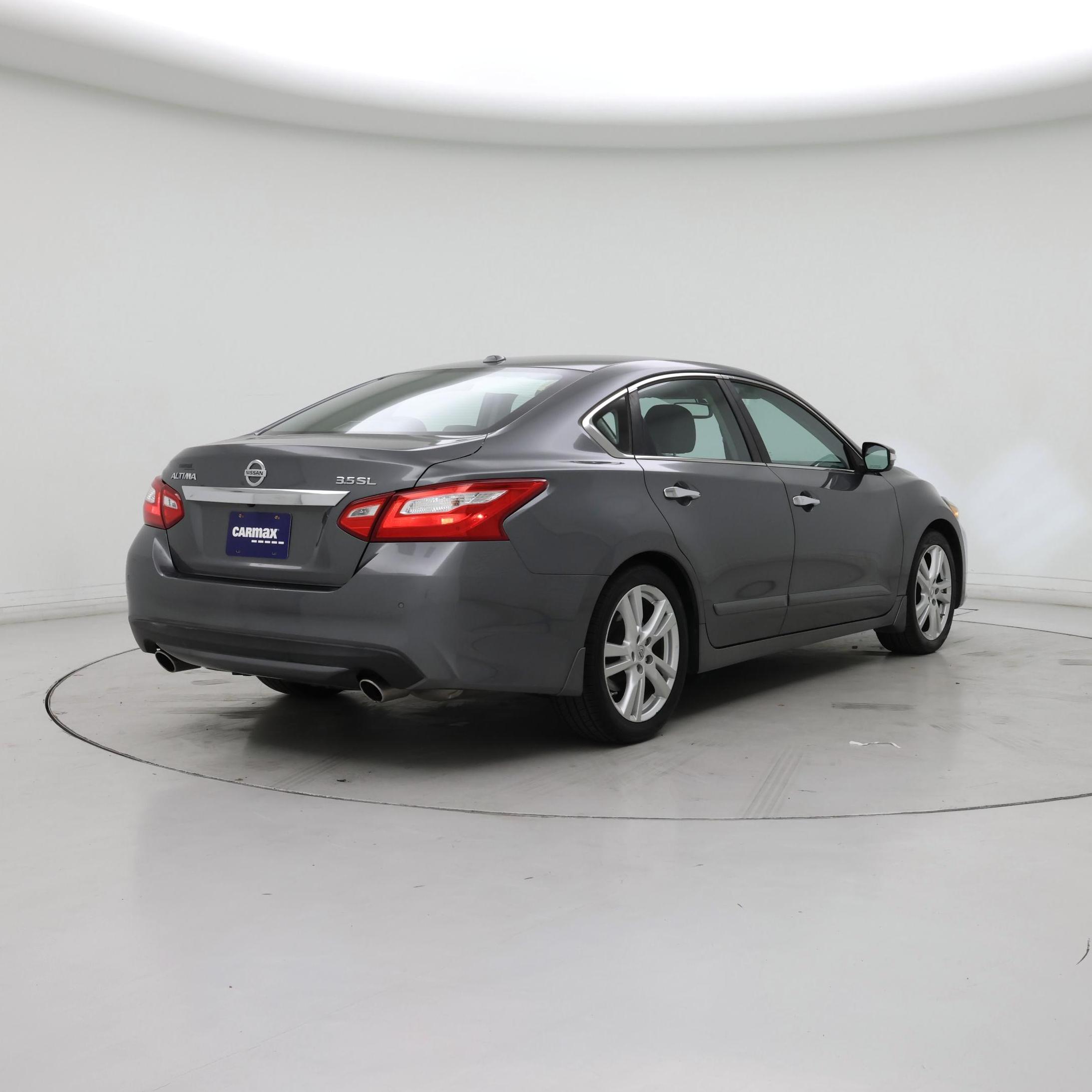 Thumbnail: 2017 Nissan Altima - 8