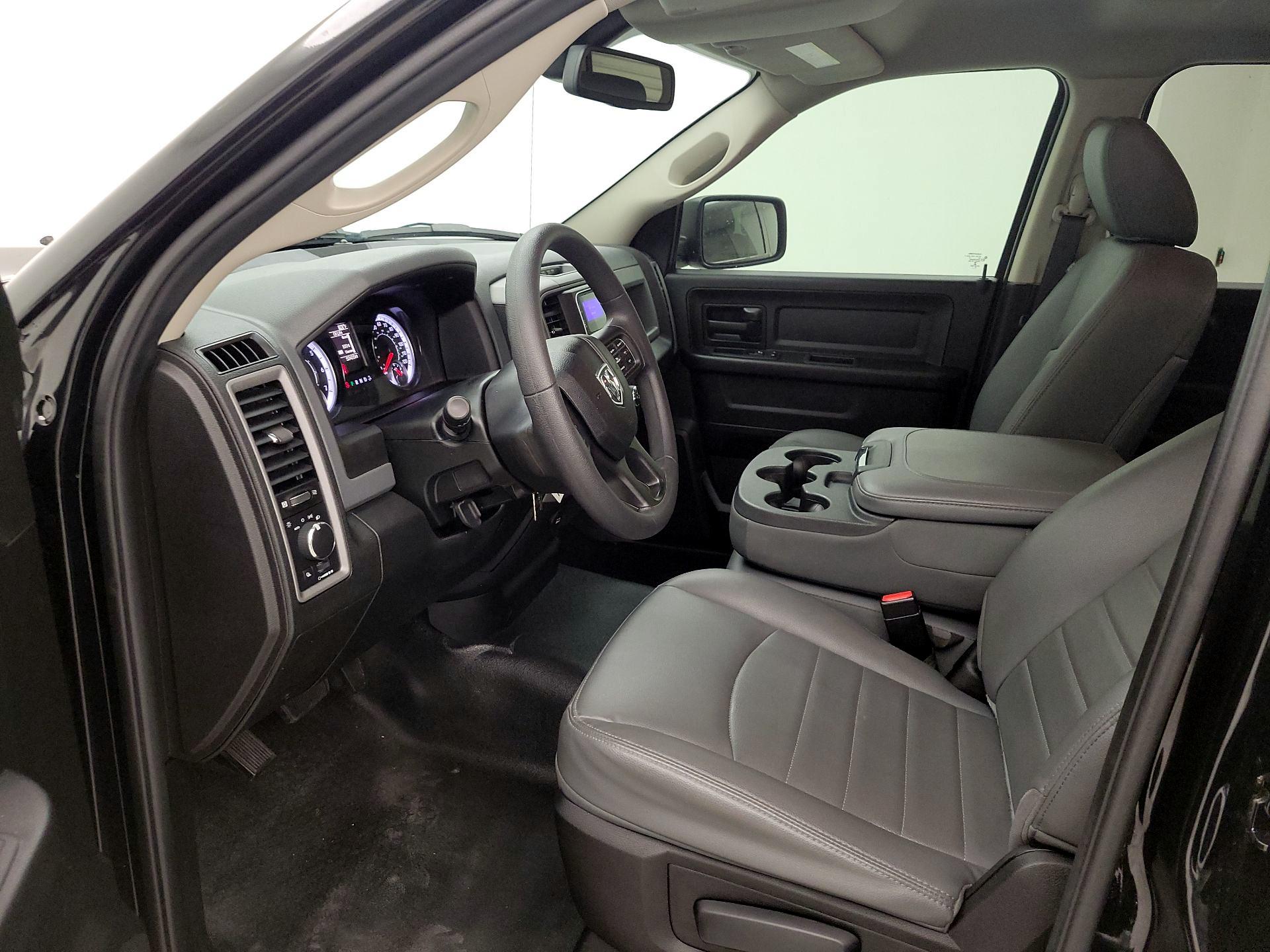 Thumbnail: 2020 RAM 1500 Classic - 11