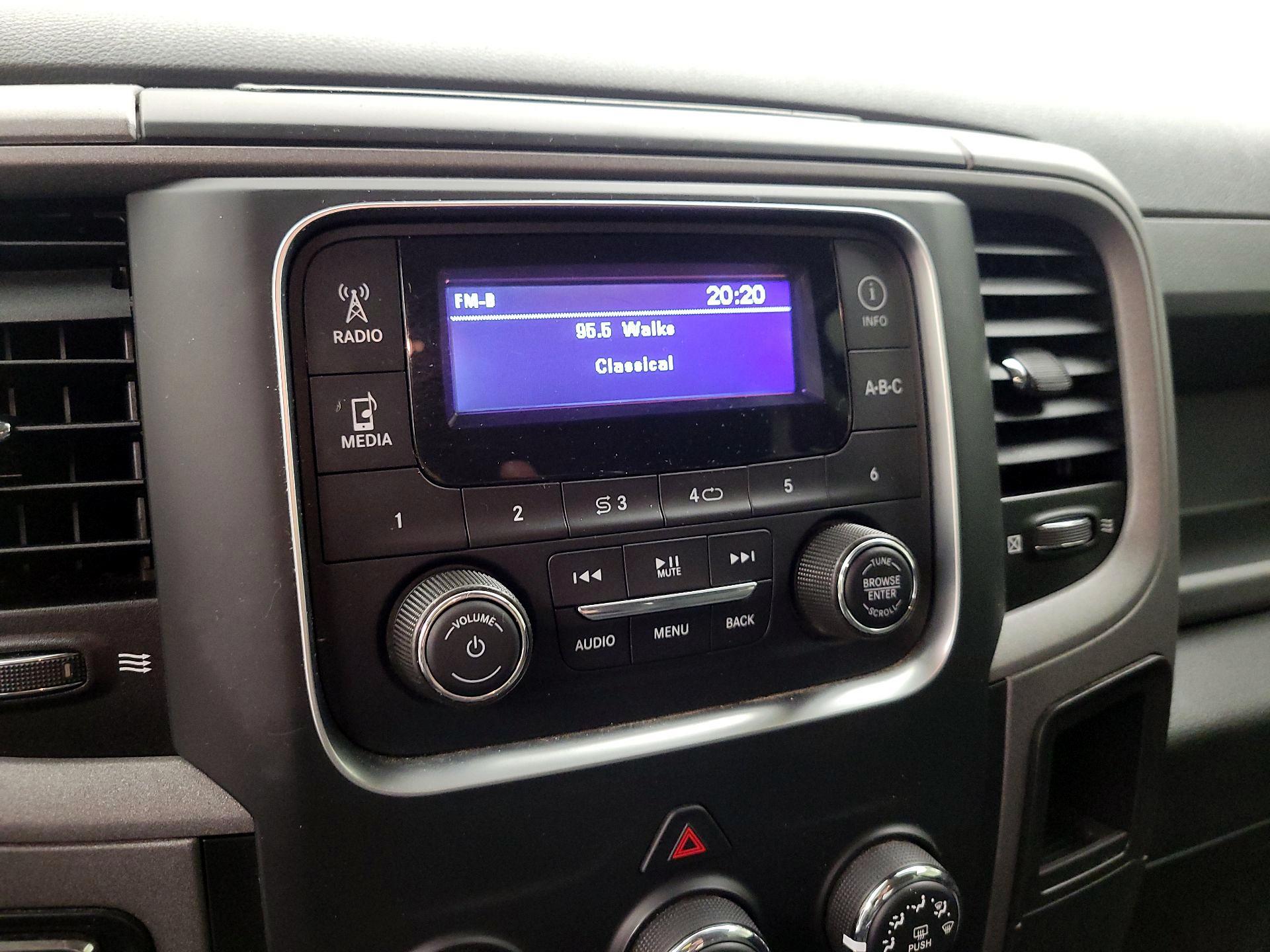 Thumbnail: 2020 RAM 1500 Classic - 13