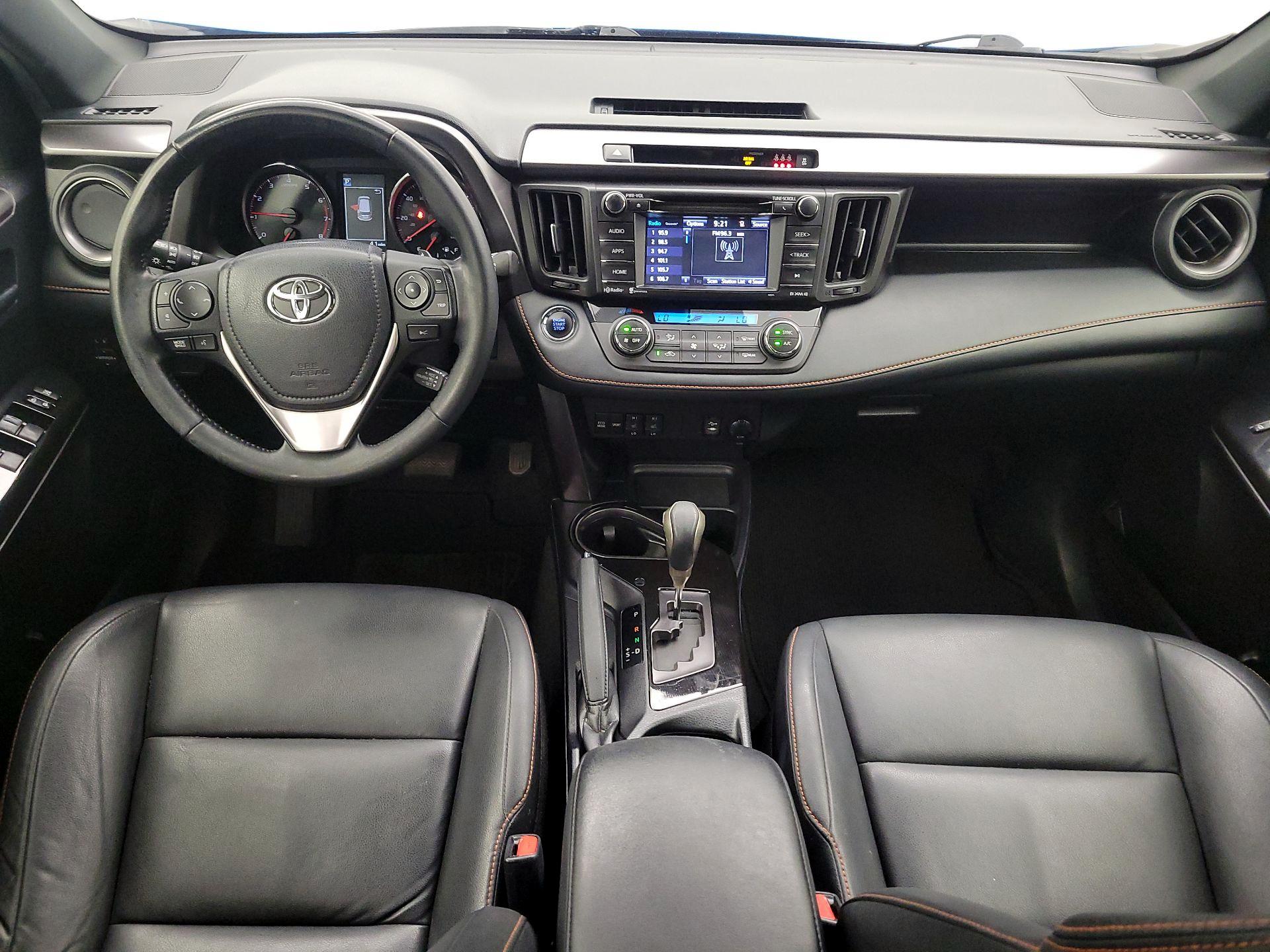 Thumbnail: 2018 Toyota RAV4 - 9