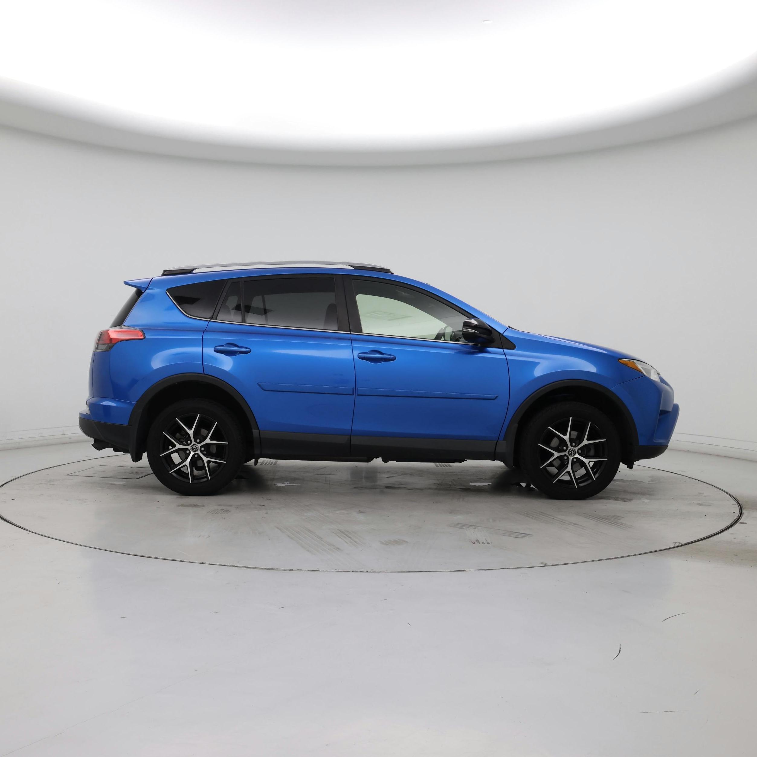 Thumbnail: 2018 Toyota RAV4 - 7