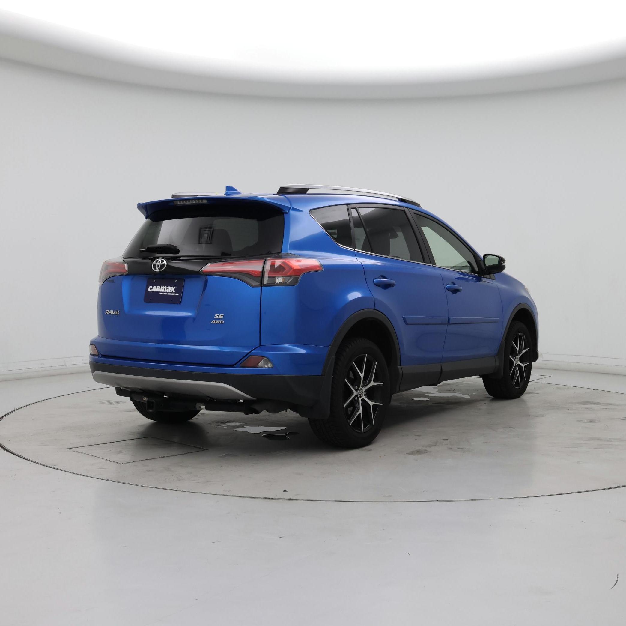 Thumbnail: 2018 Toyota RAV4 - 8