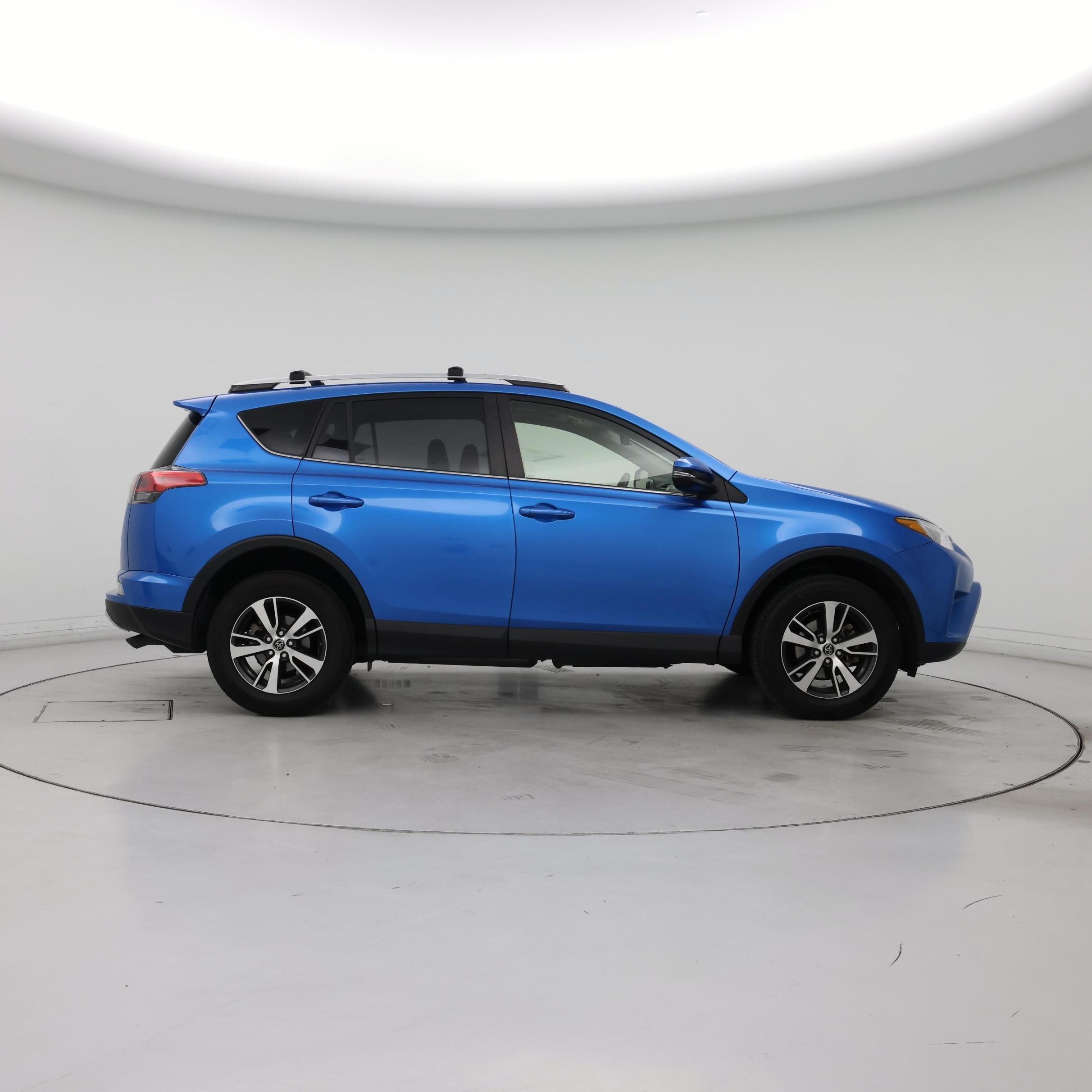 Thumbnail: 2016 Toyota RAV4 - 7