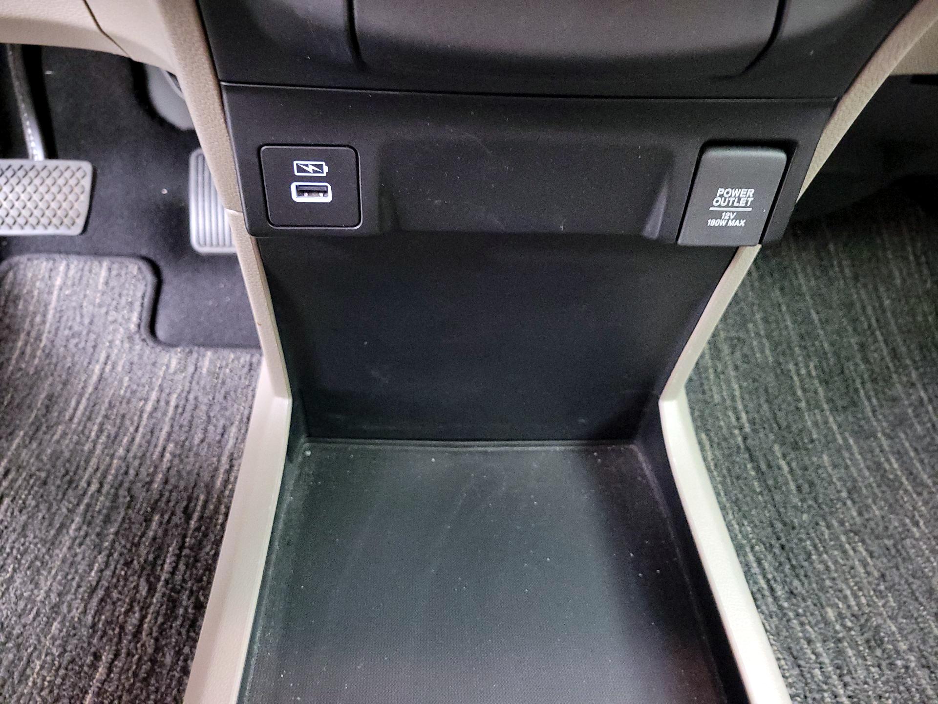 Thumbnail: 2021 Honda Odyssey - 18