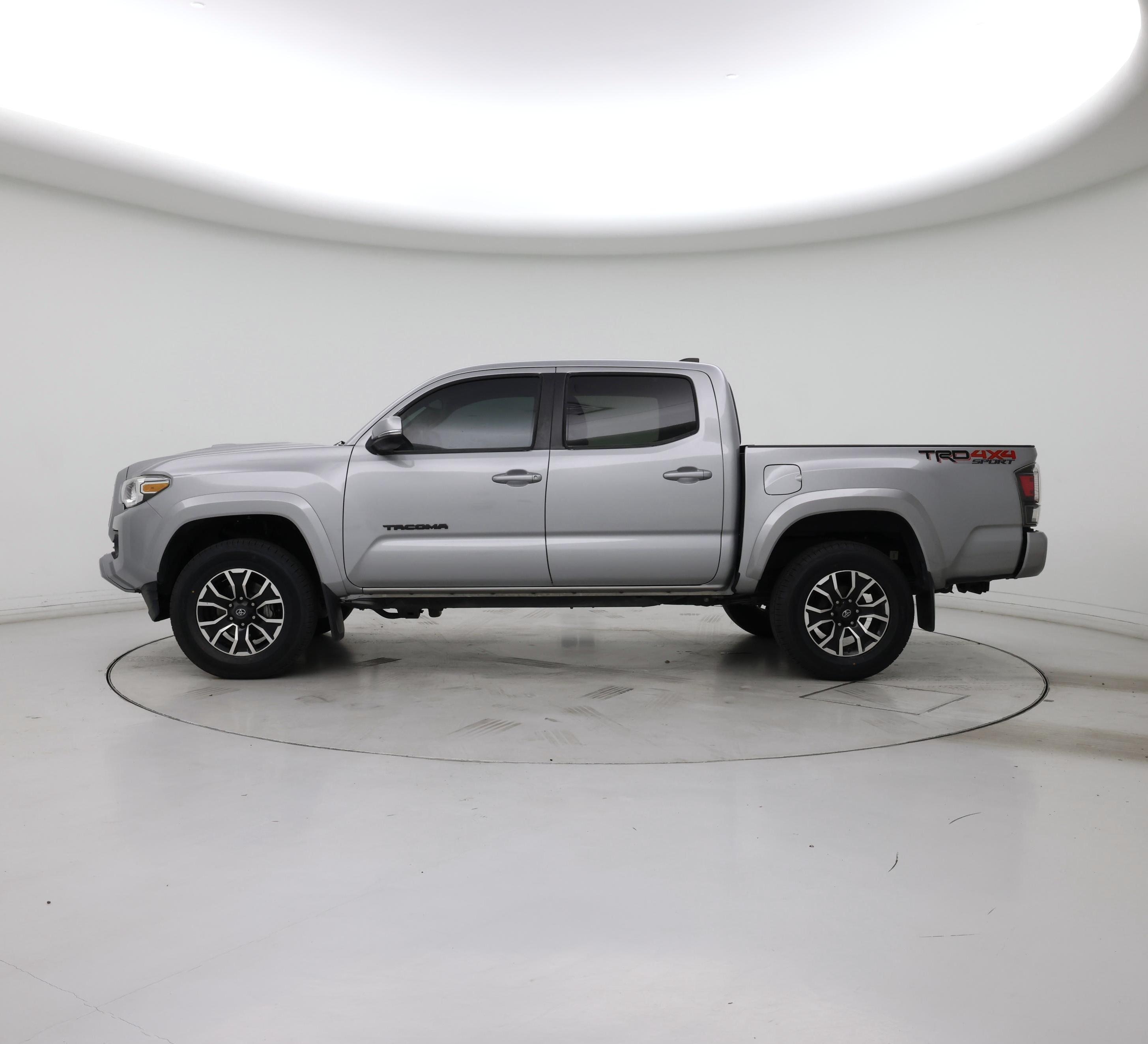 Thumbnail: 2020 Toyota Tacoma - 3