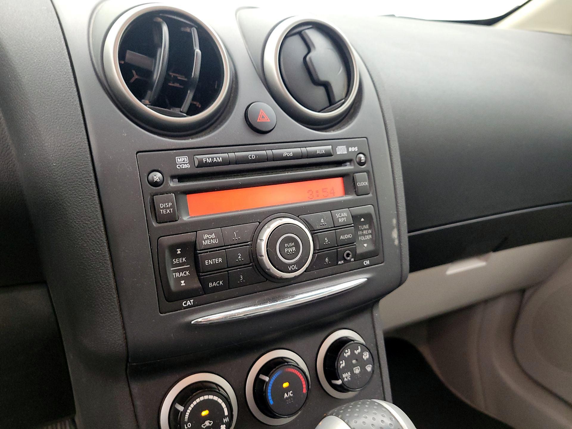 Thumbnail: 2014 Nissan Rogue - 13