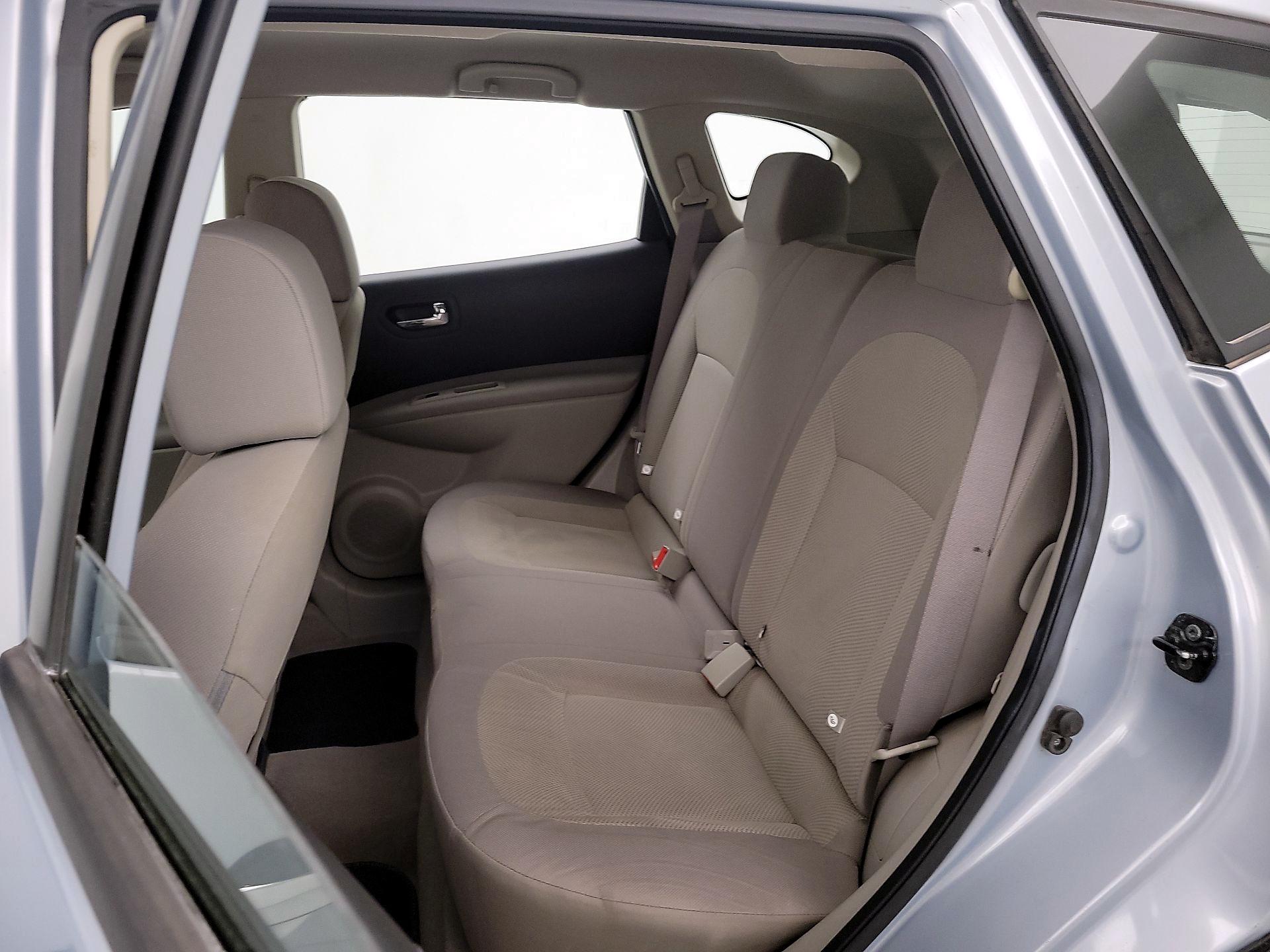 Thumbnail: 2014 Nissan Rogue - 16