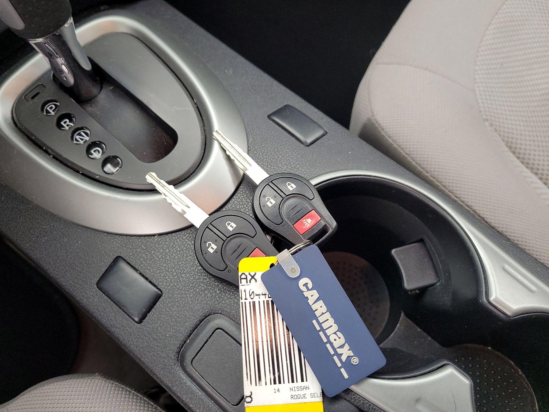 Thumbnail: 2014 Nissan Rogue - 19