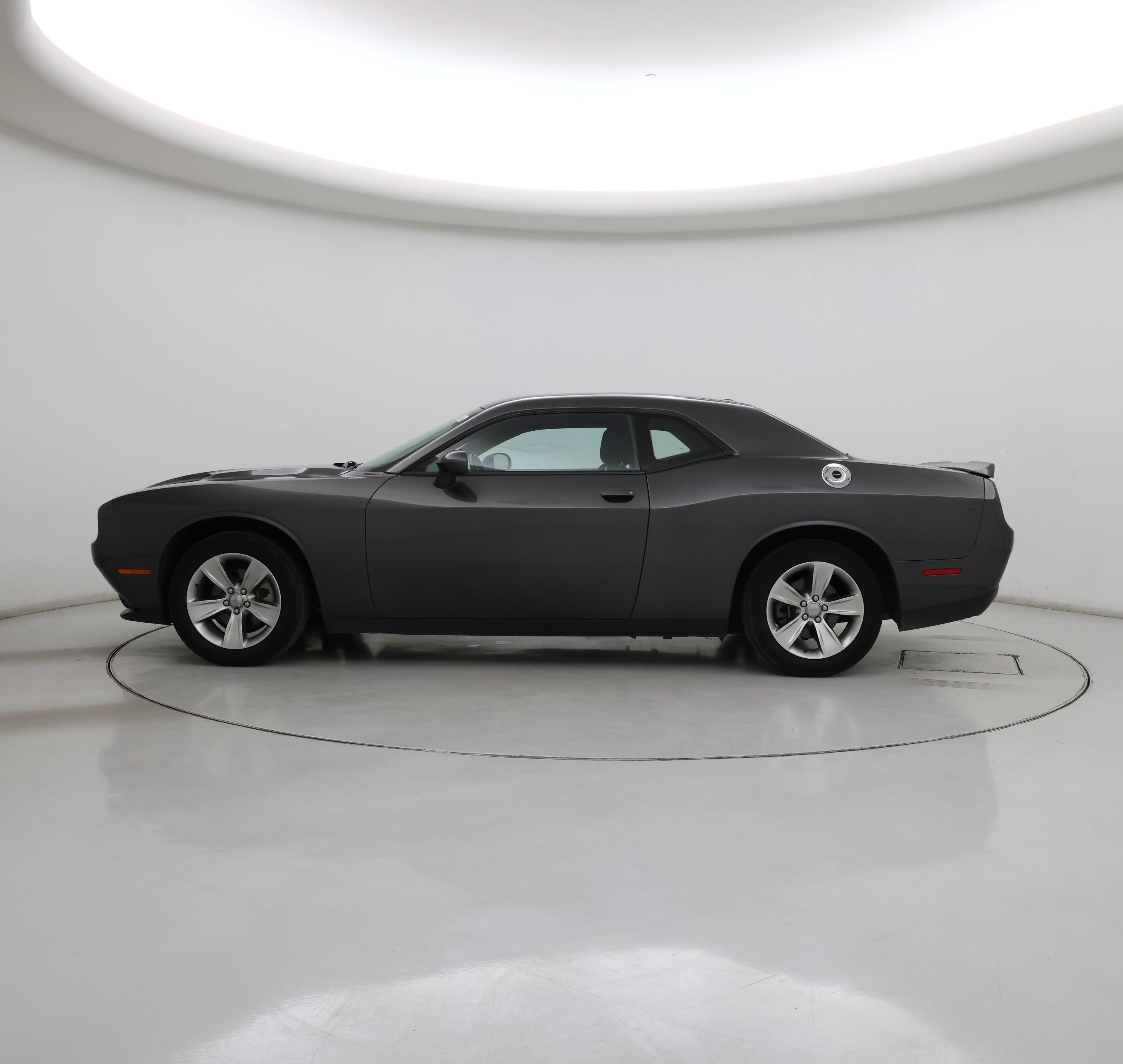 Thumbnail: 2021 Dodge Challenger - 3