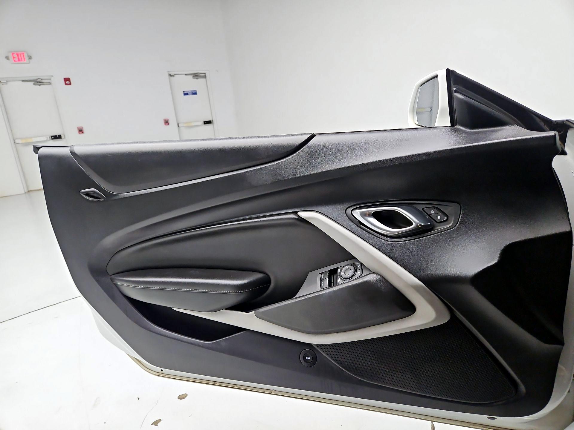 Thumbnail: 2020 Chevrolet Camaro - 12