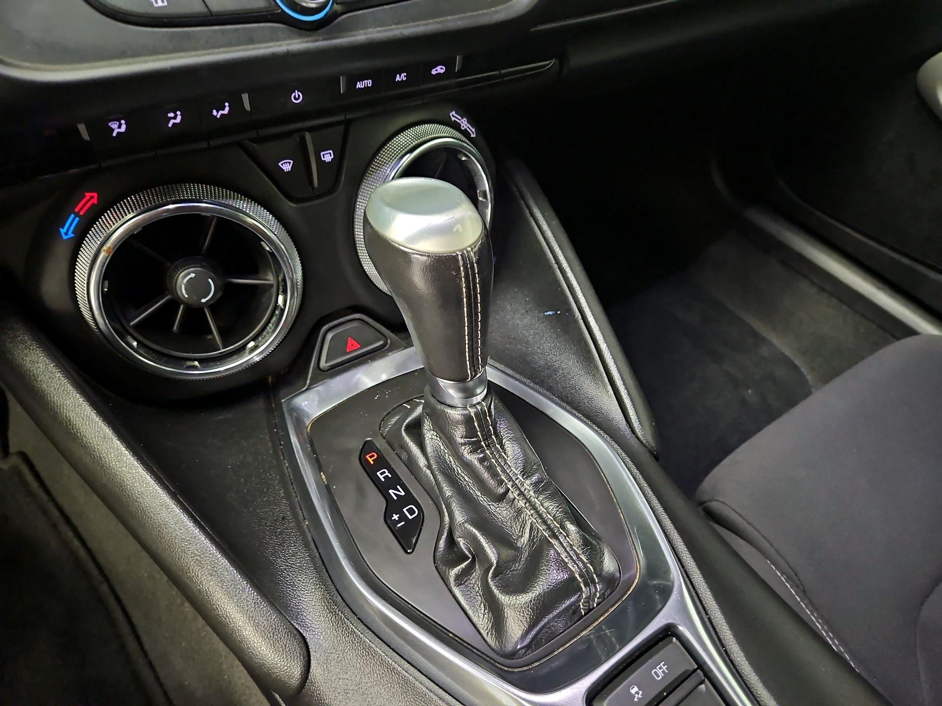 Thumbnail: 2020 Chevrolet Camaro - 17