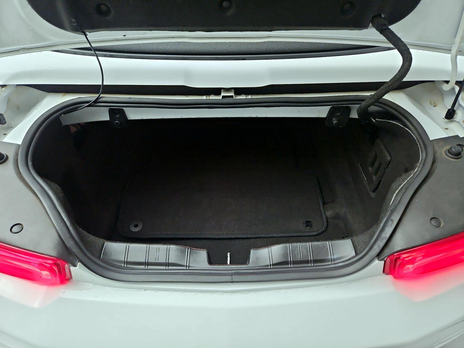 Thumbnail: 2020 Chevrolet Camaro - 18