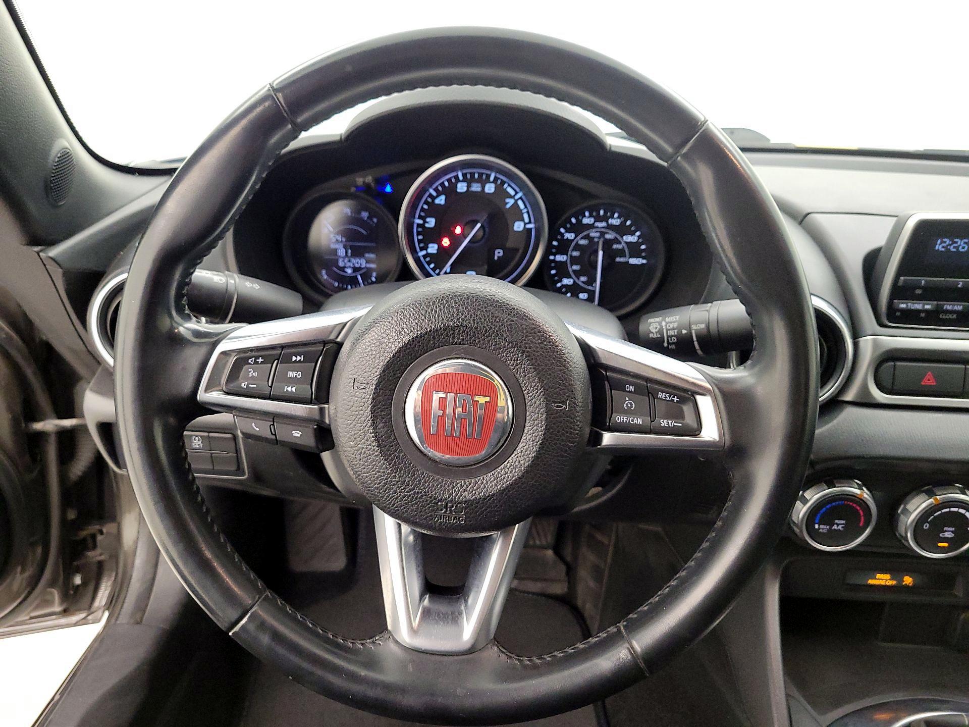 Thumbnail: 2017 Fiat 124 Spider - 10