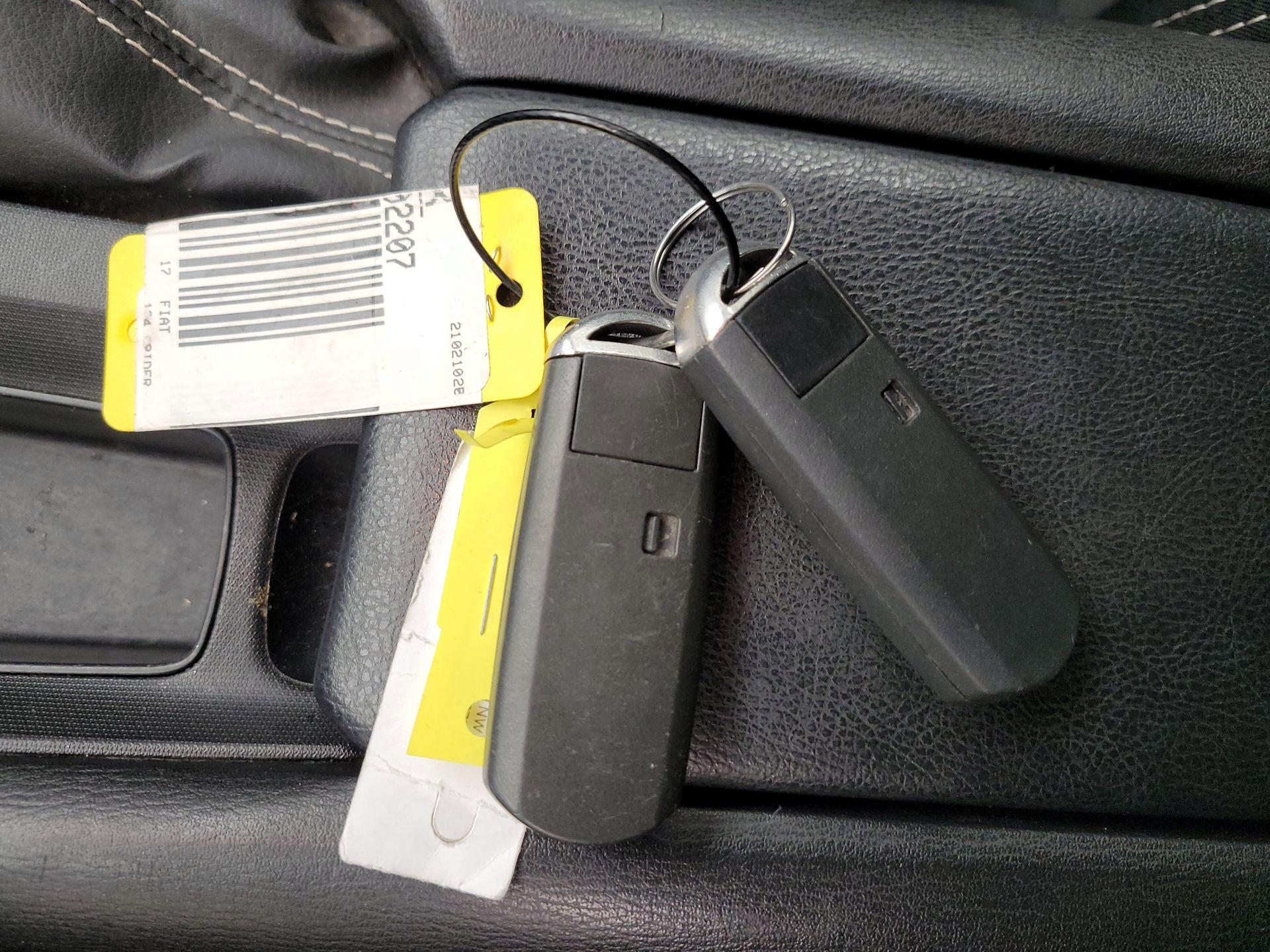 Thumbnail: 2017 Fiat 124 Spider - 19