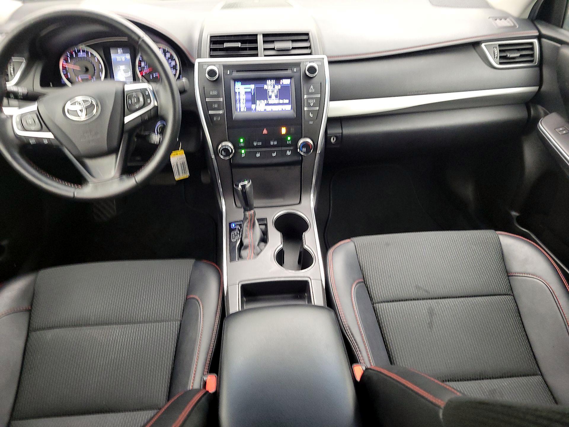 Thumbnail: 2016 Toyota Camry - 9