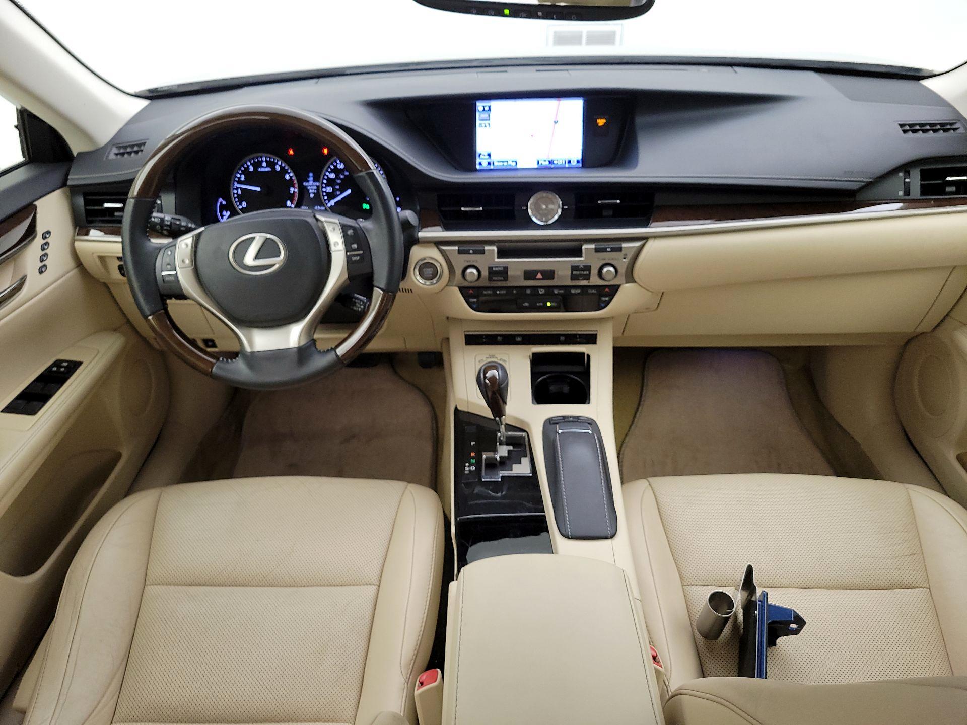 Thumbnail: 2014 Lexus ES - 9