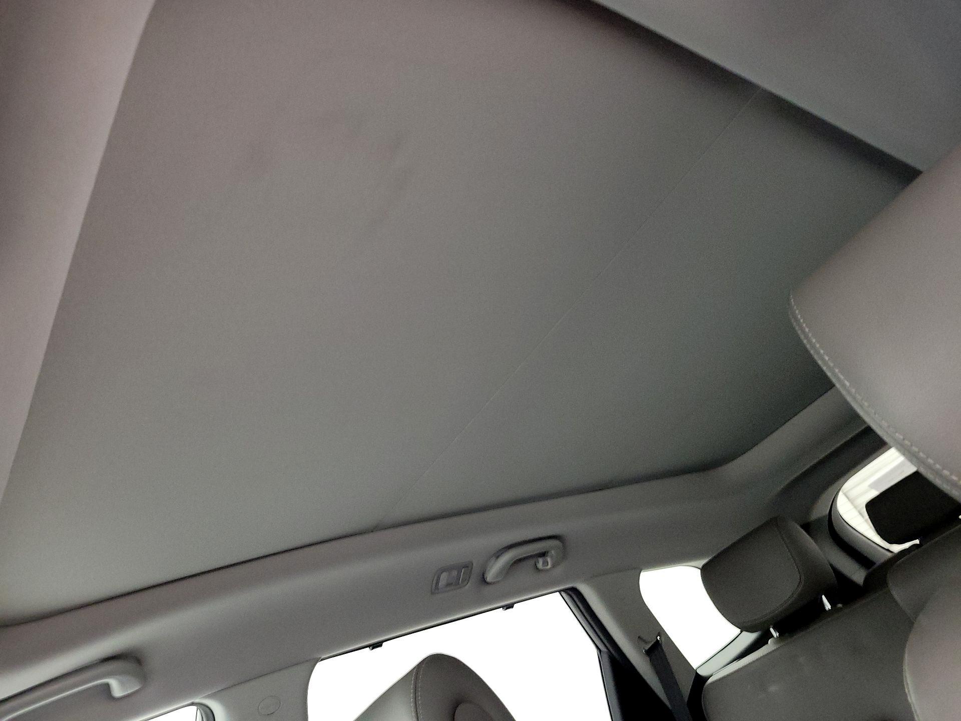 Thumbnail: 2015 Hyundai Santa Fe - 19