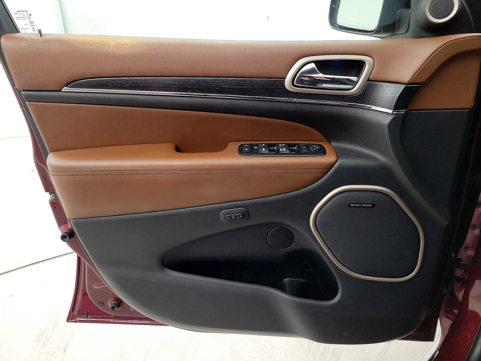 Thumbnail: 2016 Jeep Grand Cherokee - 12