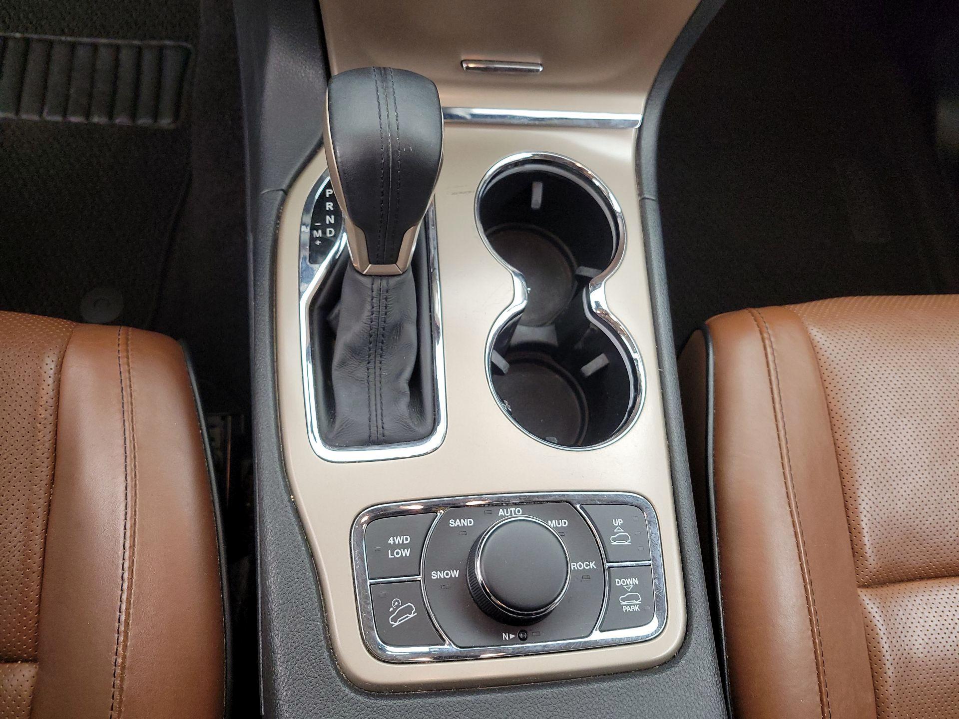 Thumbnail: 2016 Jeep Grand Cherokee - 18