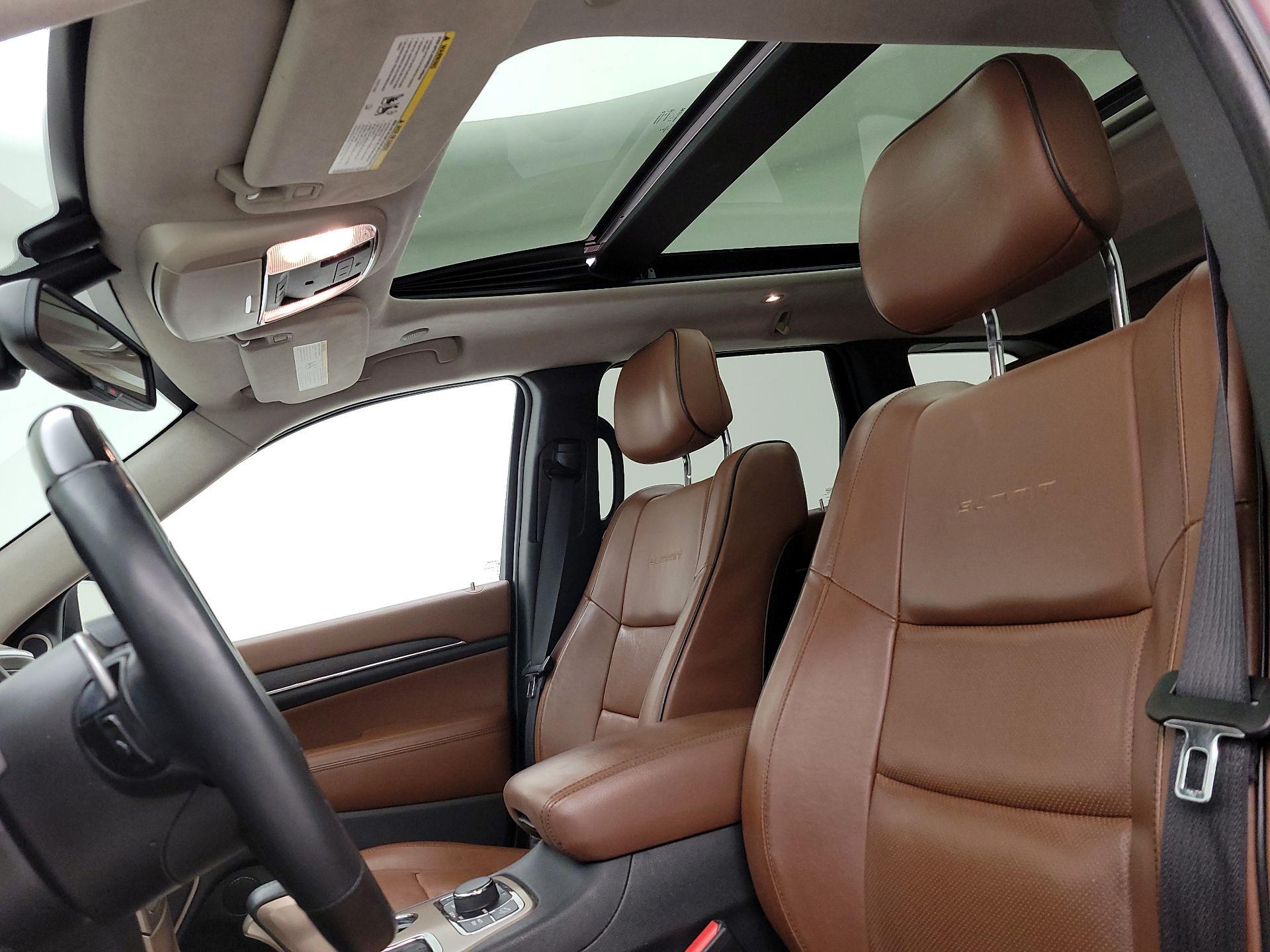 Thumbnail: 2016 Jeep Grand Cherokee - 20